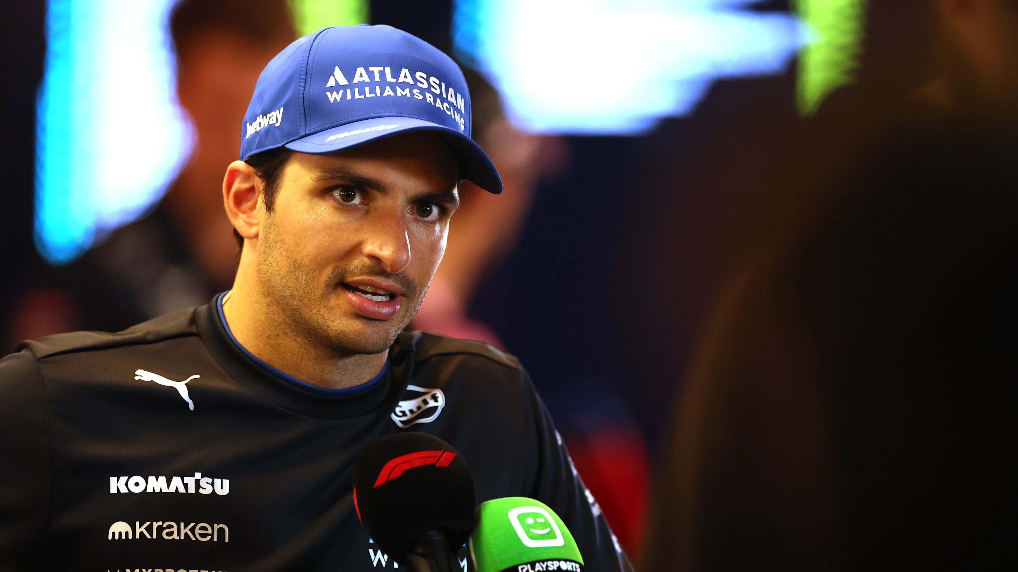 ABU DHABI, UNITED ARAB EMIRATES - DECEMBER 07: Thirteenth placed Carlos Sainz of Spain and Williams