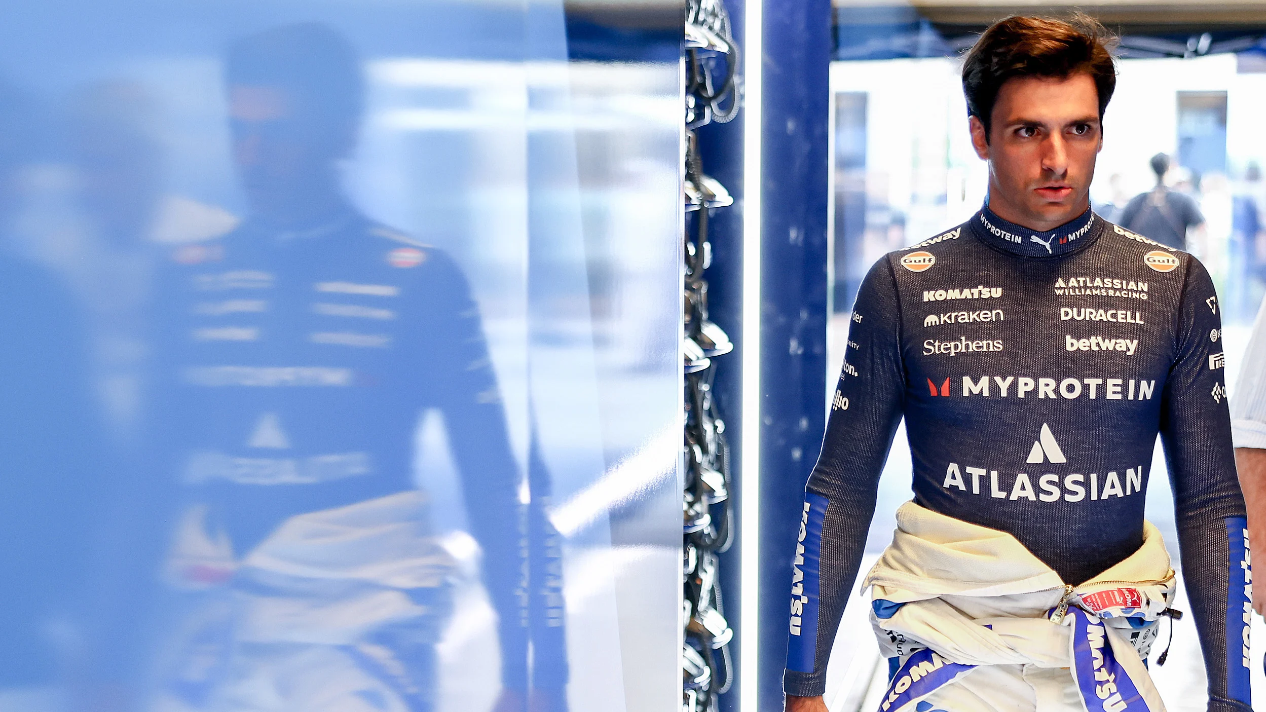 ABU DHABI, UNITED ARAB EMIRATES - DECEMBER 05: Carlos Sainz of Spain and Williams looks on in the