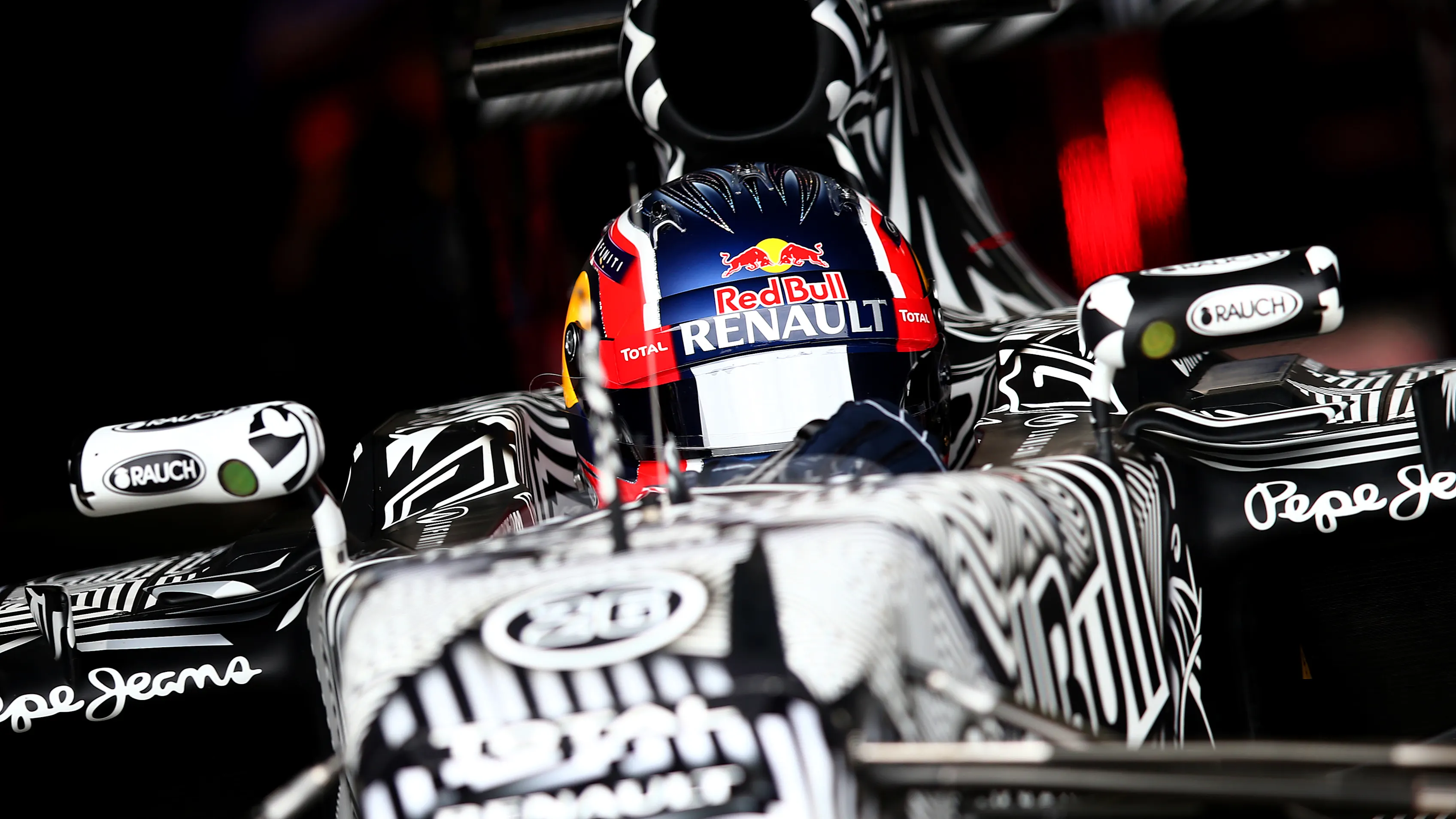 JEREZ DE LA FRONTERA, SPAIN - FEBRUARY 02:  Daniil Kvyat of Russia and Infiniti Red Bull Racing