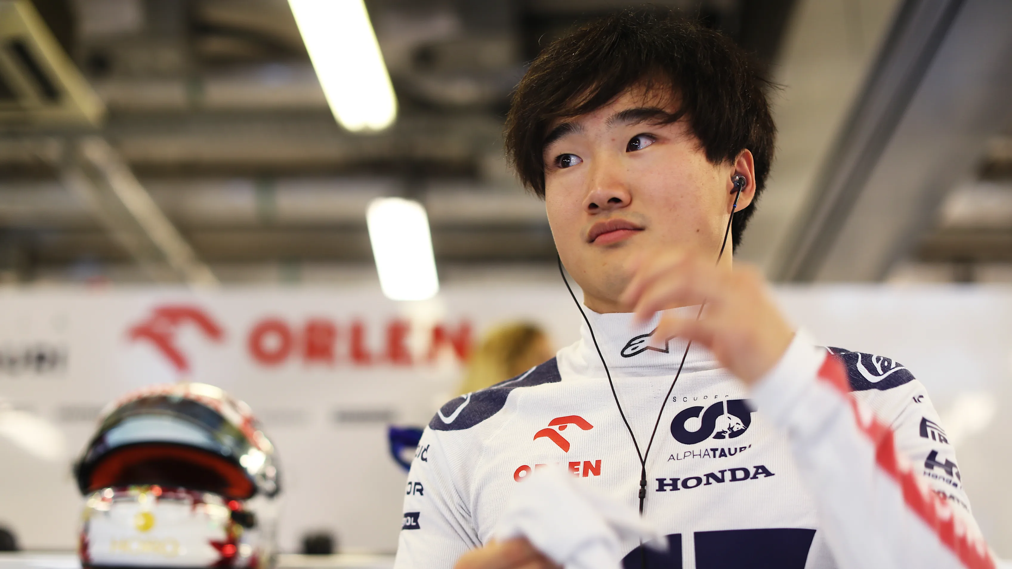 ABU DHABI, UNITED ARAB EMIRATES - NOVEMBER 25: Yuki Tsunoda of Japan and Scuderia AlphaTauri