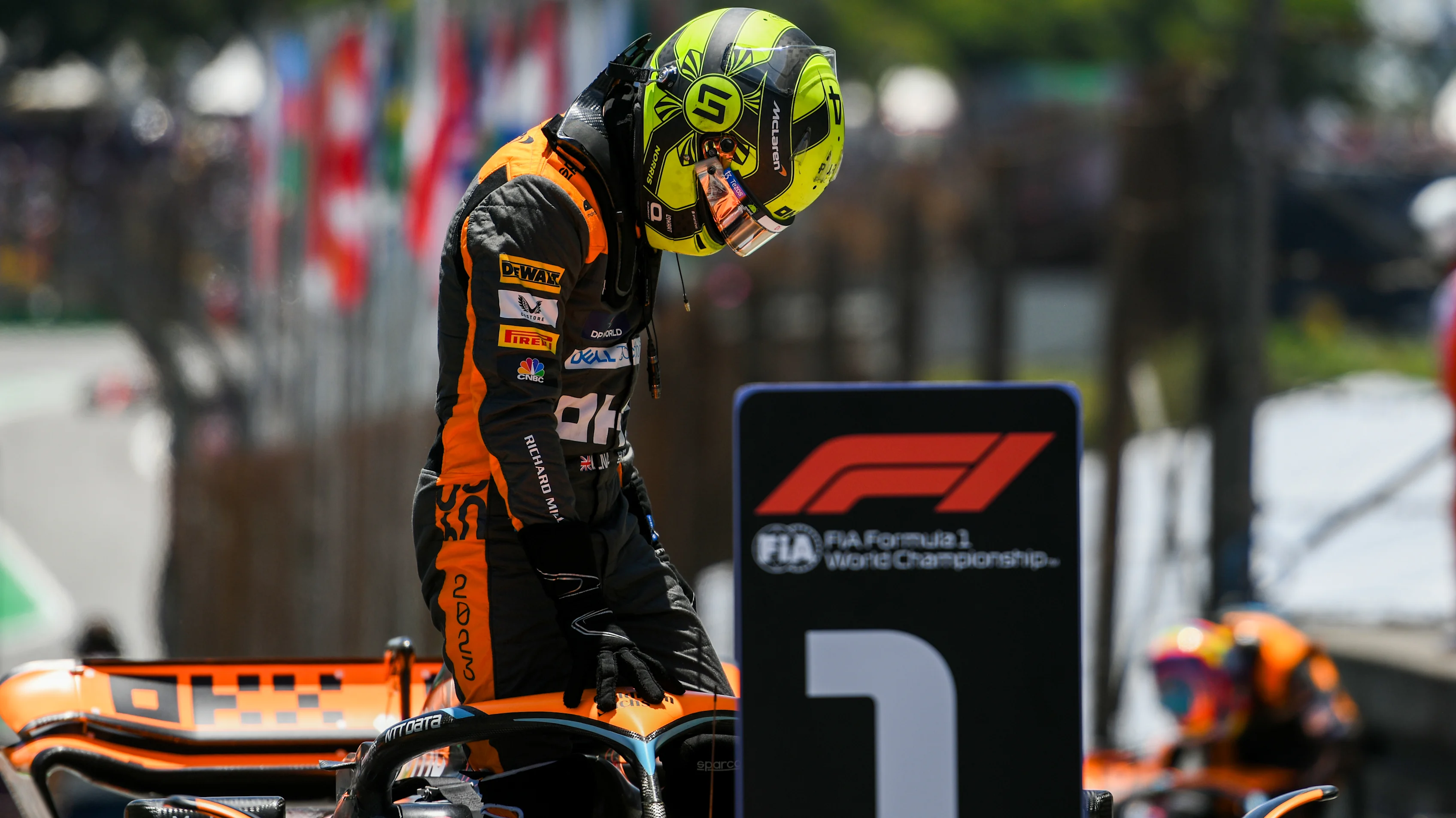 SAO PAULO, BRAZIL - NOVEMBER 03: Lando Norris of Great Britain driving the (4) McLaren MCL60