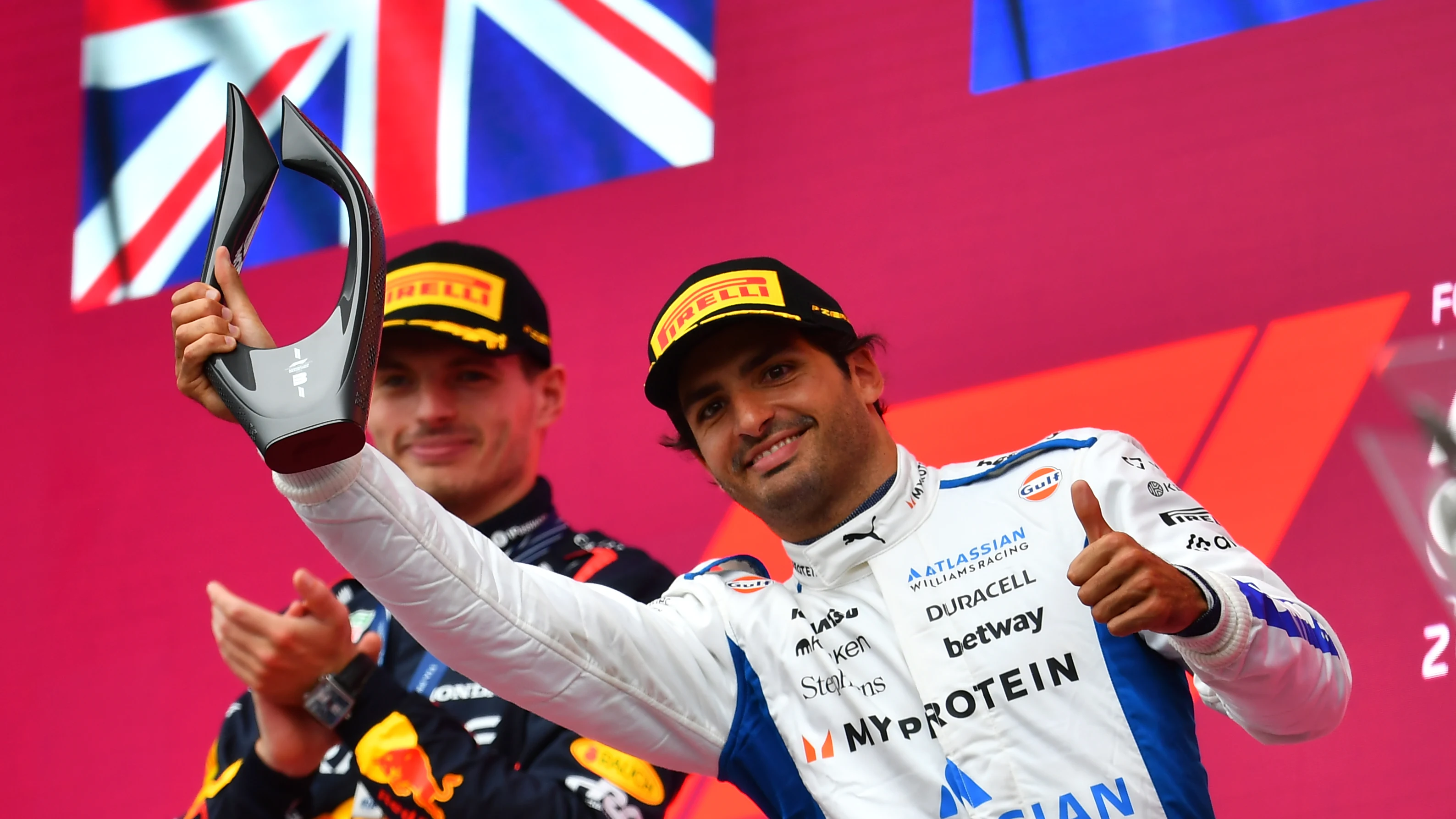 BAKU, AZERBAIJAN - SEPTEMBER 21: Third placed Carlos Sainz of Spain and Williams lifts his trophy