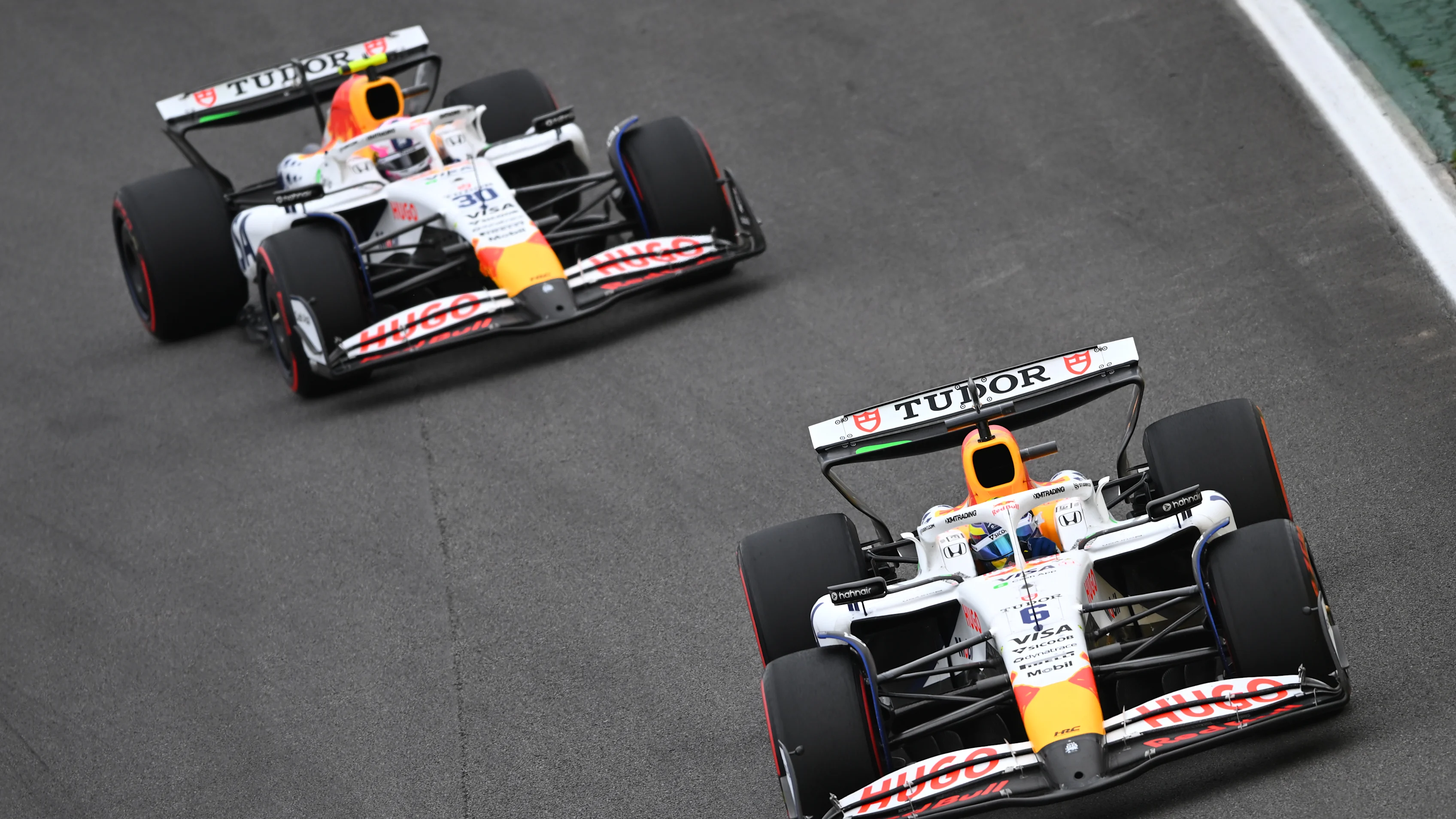 SAO PAULO, BRAZIL - NOVEMBER 09: Isack Hadjar of France driving the (6) Visa Cash App Racing Bulls