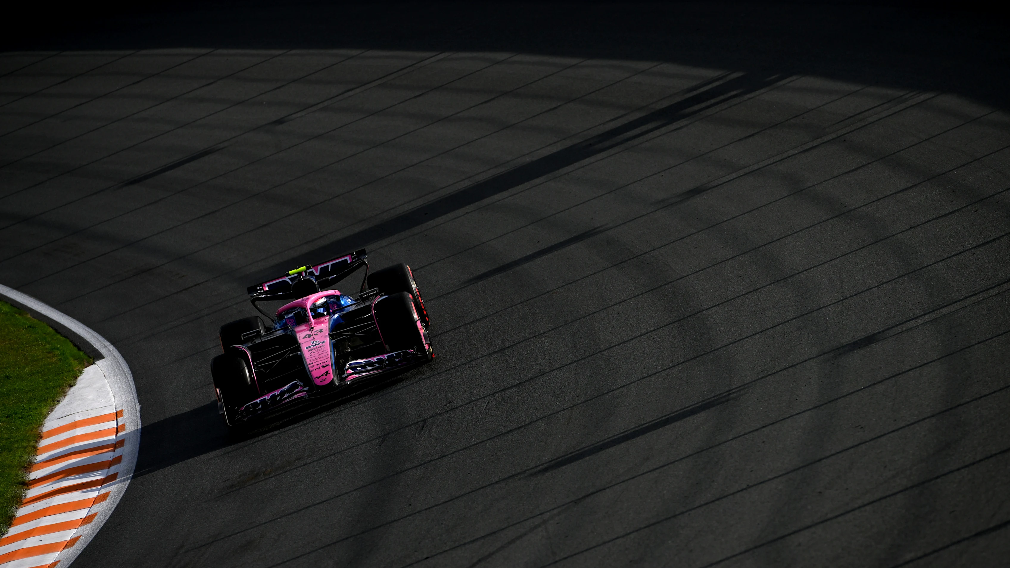 ZANDVOORT, NETHERLANDS - AUGUST 29: Franco Colapinto of Argentina driving the (43) Alpine F1 A525 Renault on track during practice ahead of the F1 Grand Prix of Netherlands at Circuit Zandvoort on August 29, 2025 in Zandvoort, Netherlands. (Photo by Rudy Carezzevoli/Getty Images)