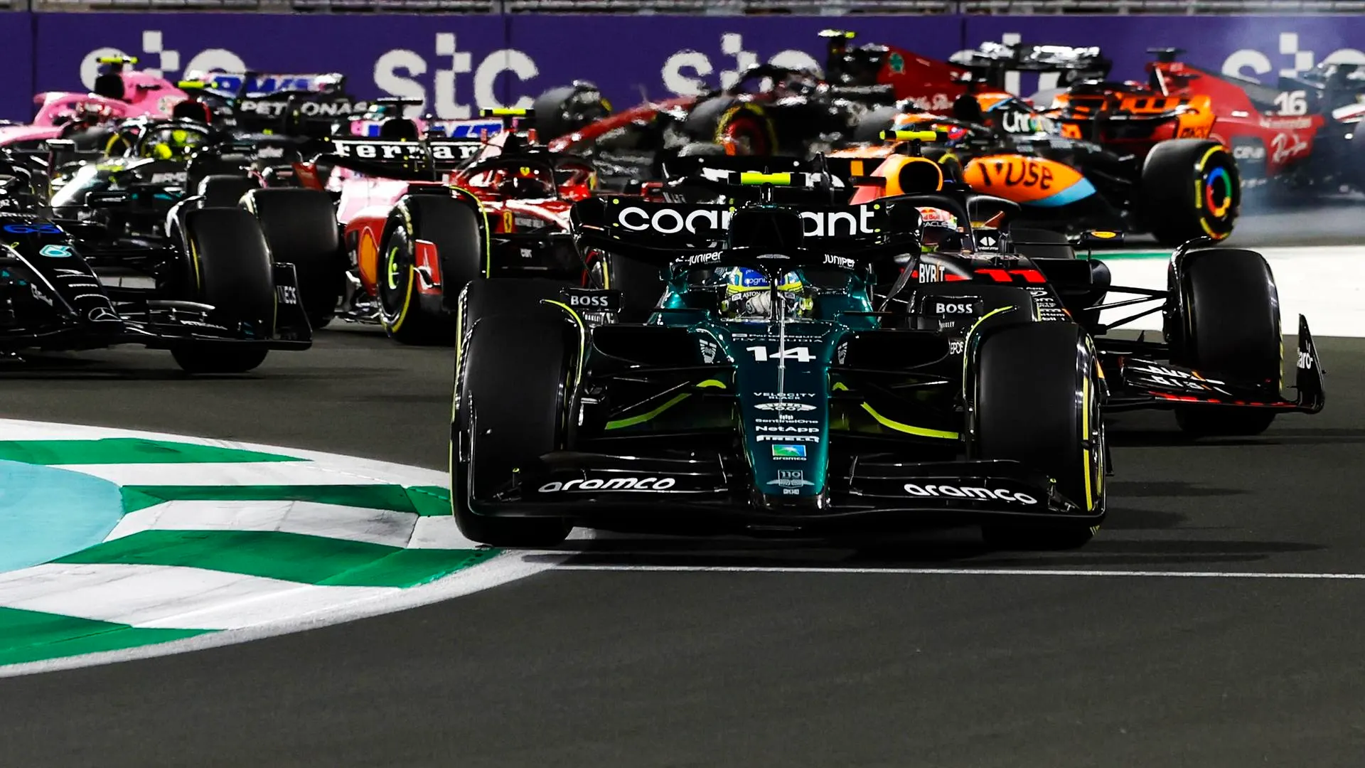 Start, action, Jeddah Corniche Circuit, GP2302a, F1, GP, Saudi Arabia
Fernando Alonso, Aston Martin