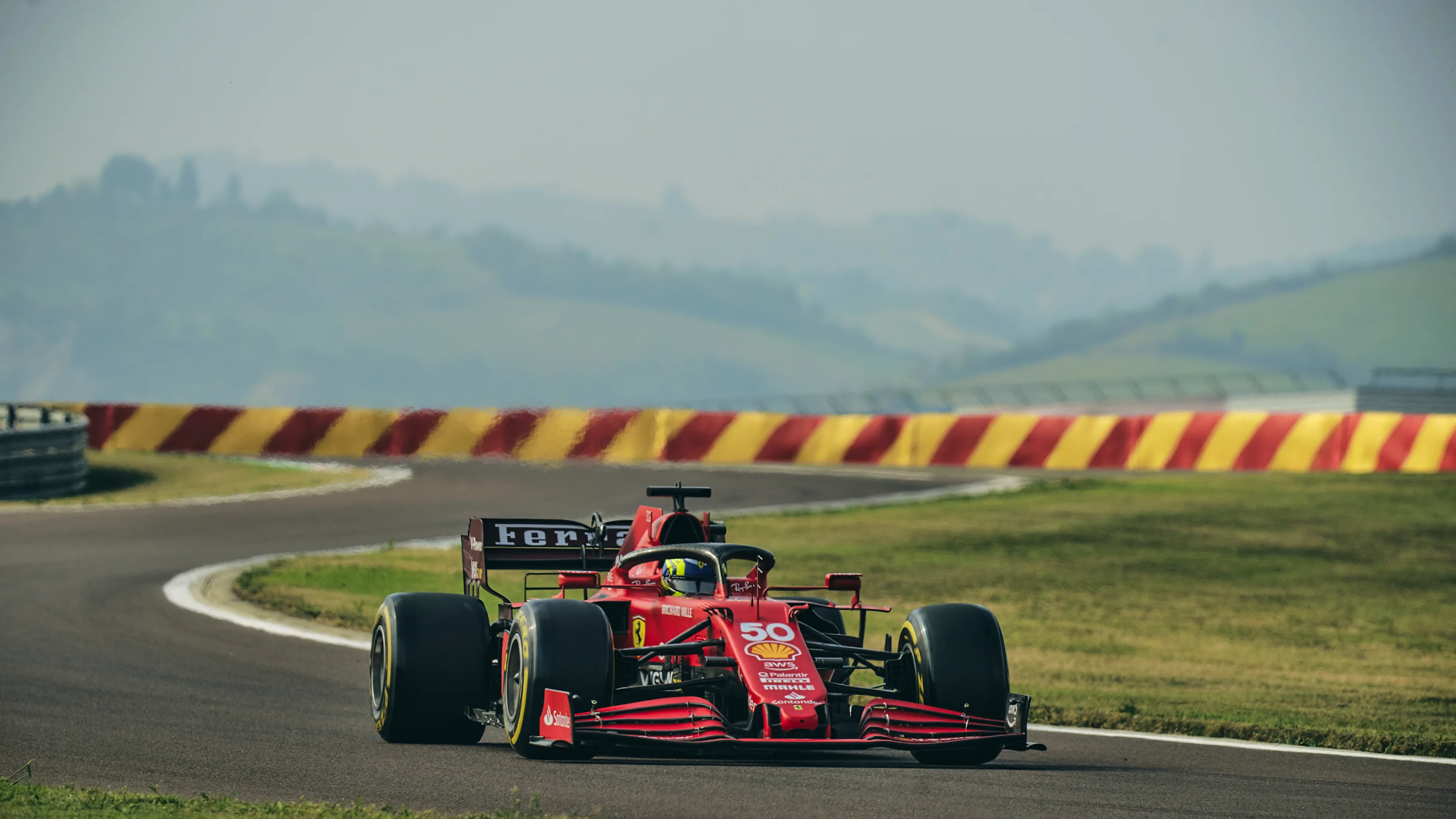 230129-f1-bearman-sf21-2023-fiorano_322b8187-ea78-492a-bbd9-6bfb7f68bfac.jpg