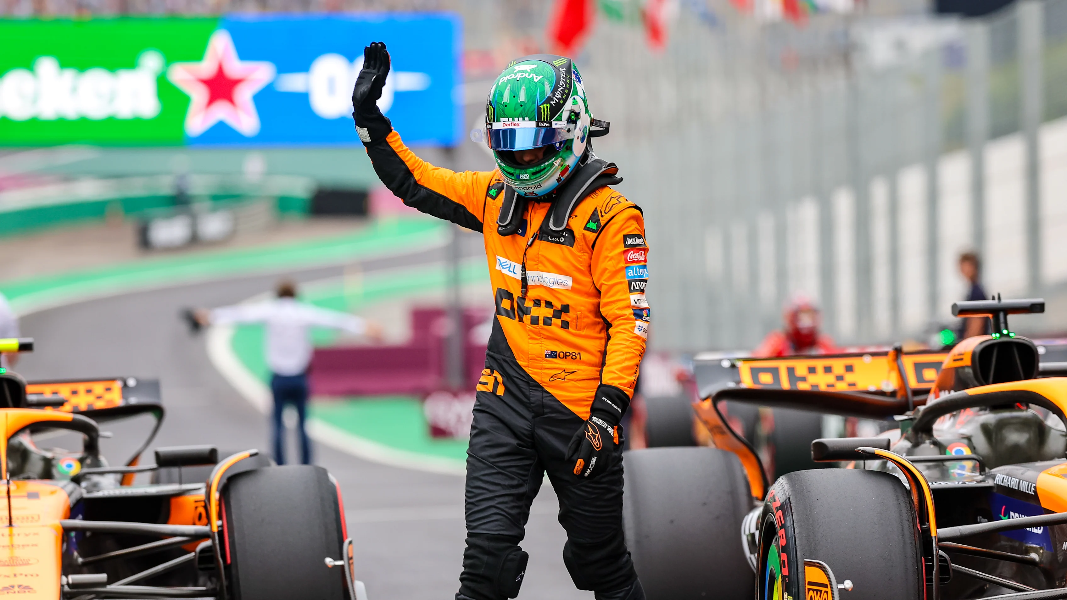SAO PAULO, BRAZIL - NOVEMBER 01: Oscar Piastri of Australia driving the (81) McLaren MCL38 Mercedes