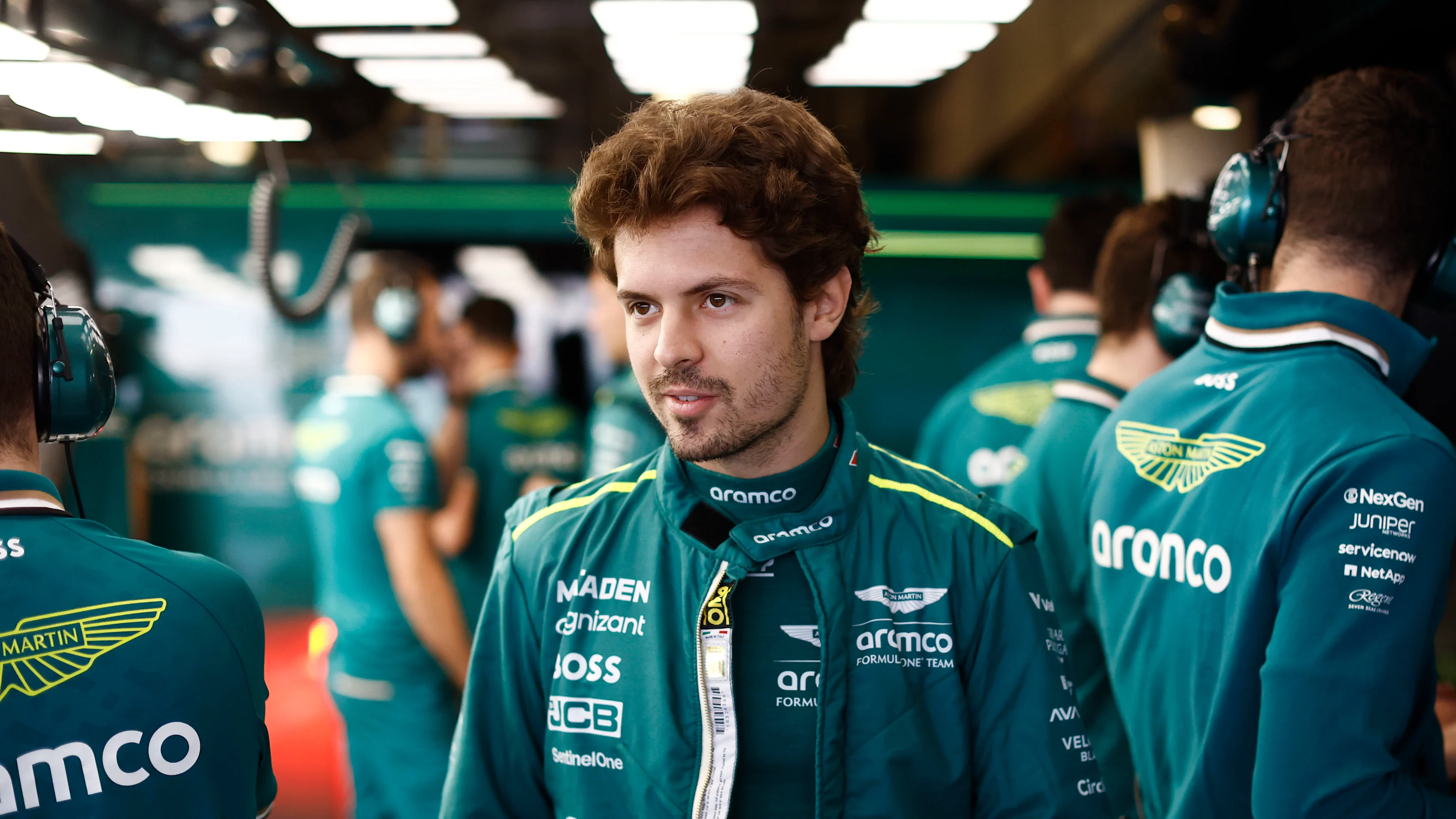 ABU DHABI, UNITED ARAB EMIRATES - DECEMBER 10: Felipe Drugovich, Aston Martin F1 Team during