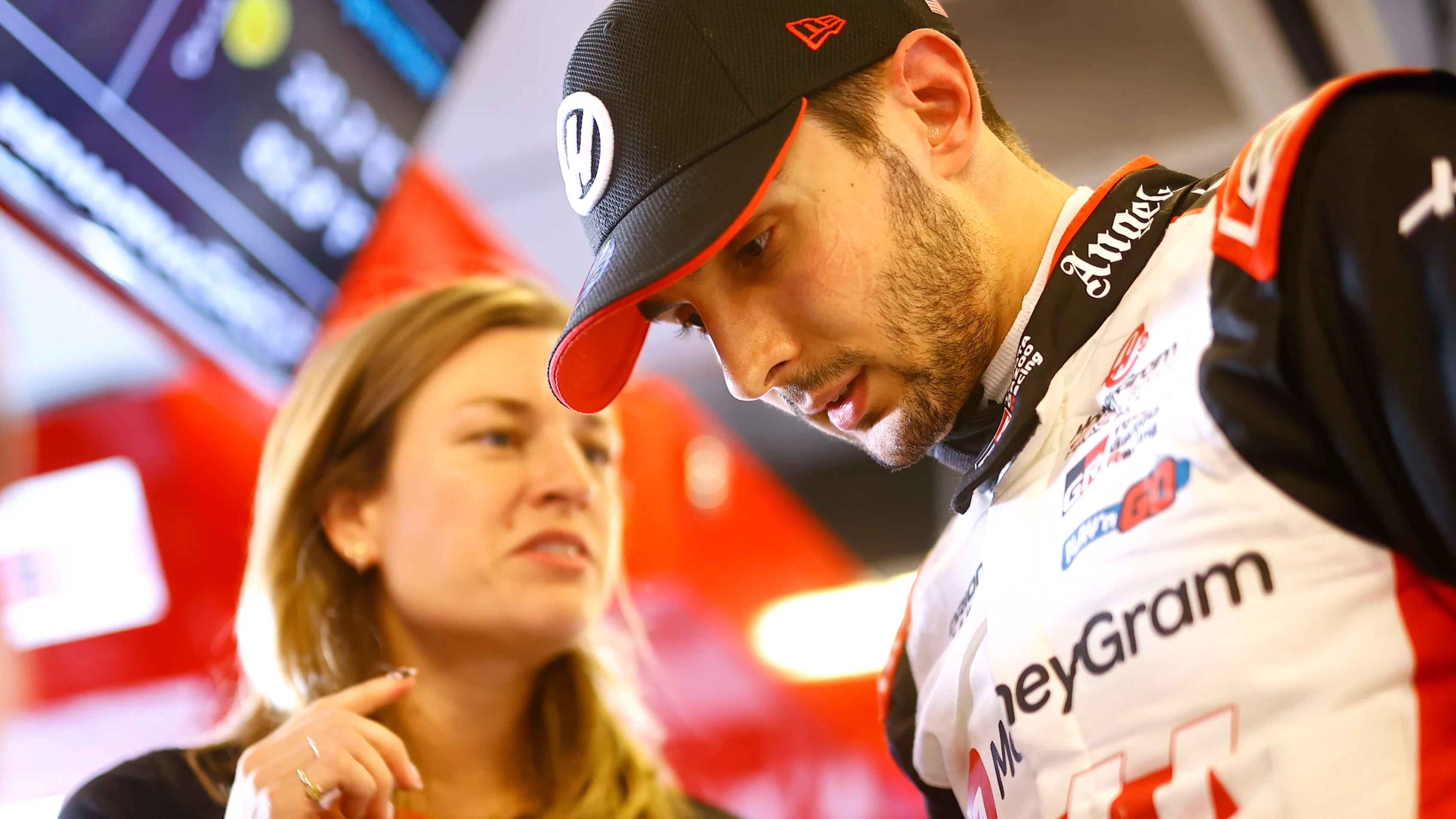 YAS MARINA CIRCUIT, UNITED ARAB EMIRATES - DECEMBER 10: Esteban Ocon, Haas F1 Team, with his