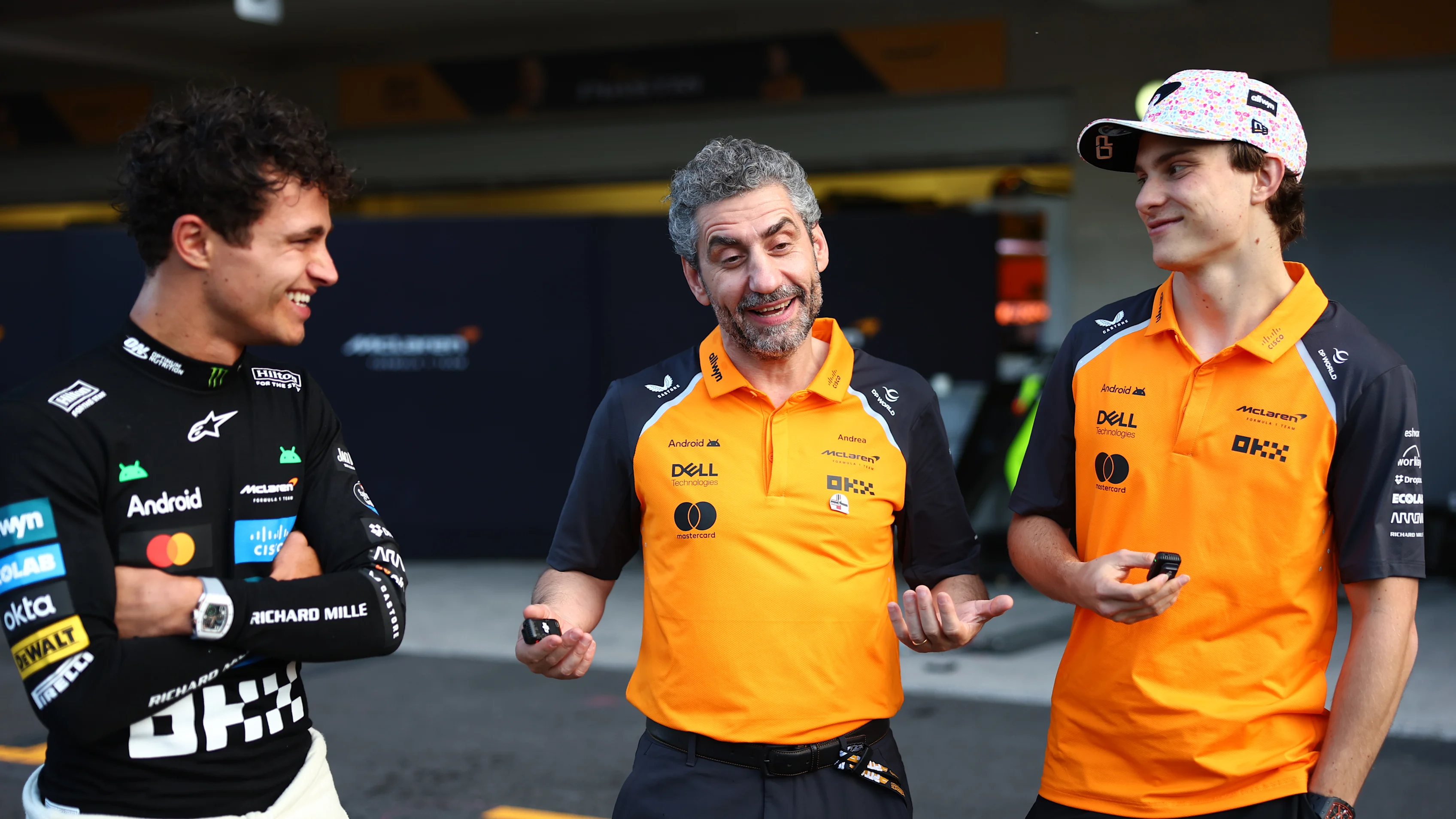MEXICO CITY, MEXICO - OCTOBER 26: Race winner Lando Norris of Great Britain and McLaren Andrea