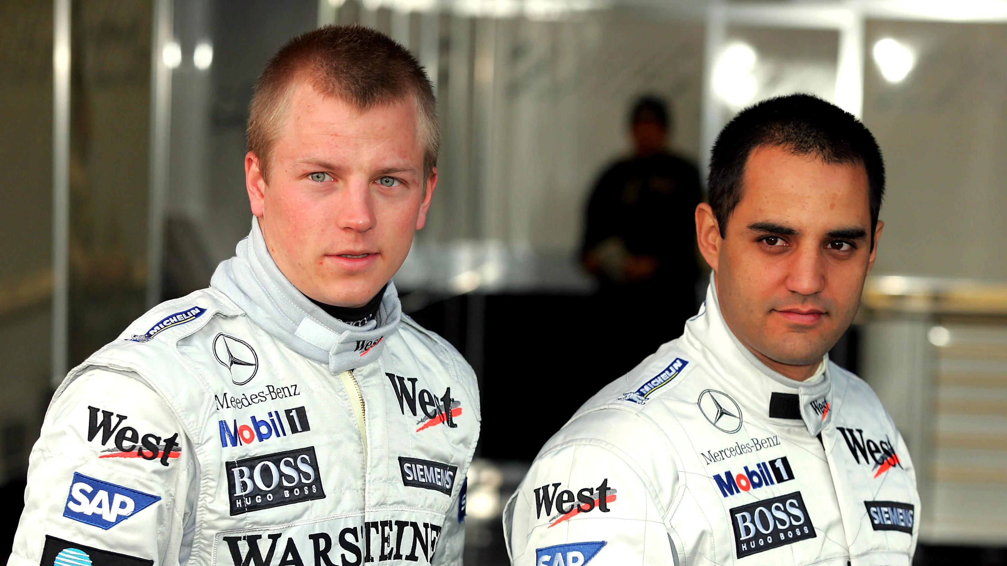 Kimi Raikkonen (FIN) McLaren Mercedes MP4/19B and Juan Pablo Montoya (COL) McLaren Mercedes