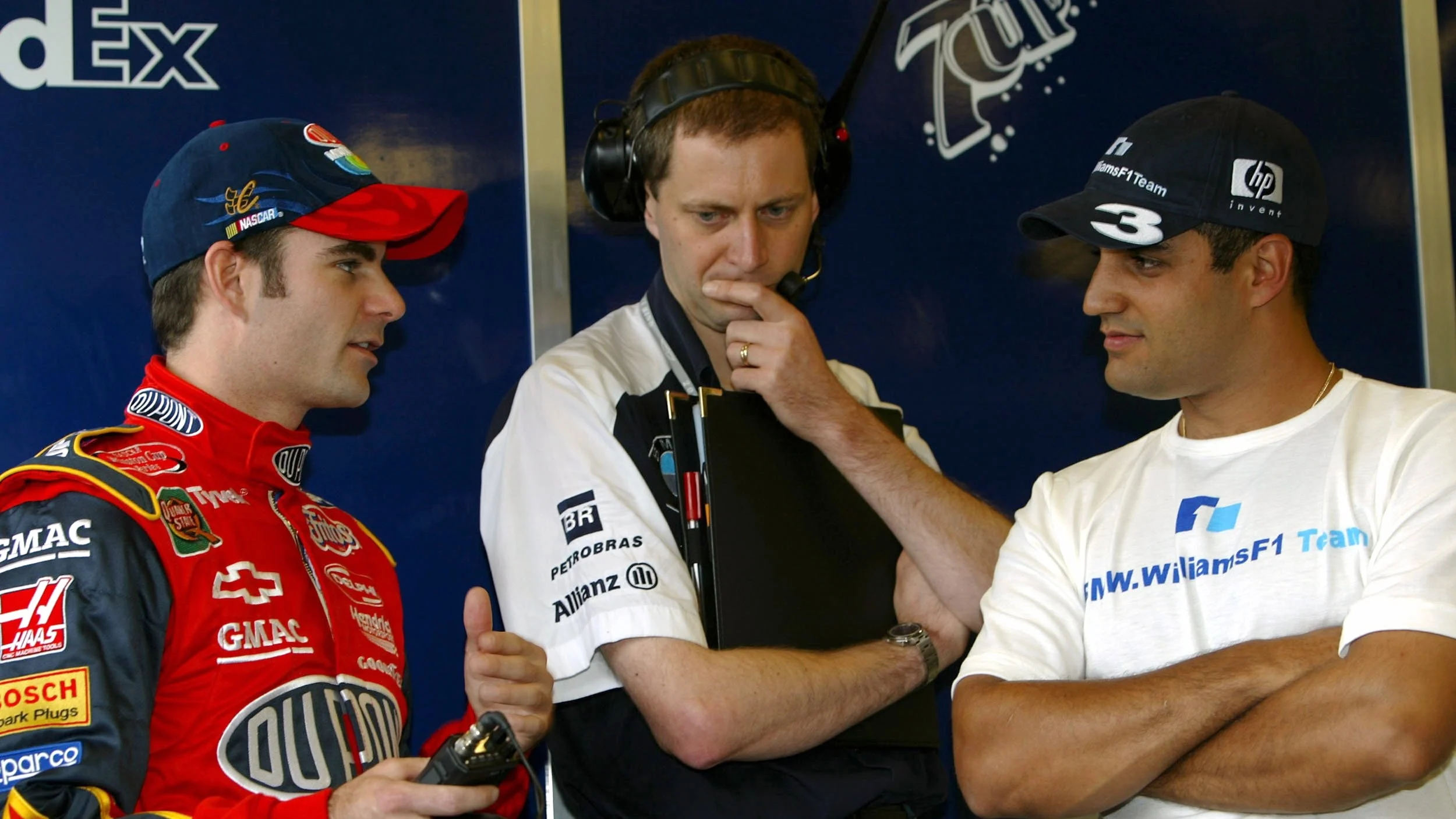 (L to R): NASCAR star Jeff Gordon (USA) DuPont Chevrolet and Juan Pablo Montoya (COL) Williams talk
