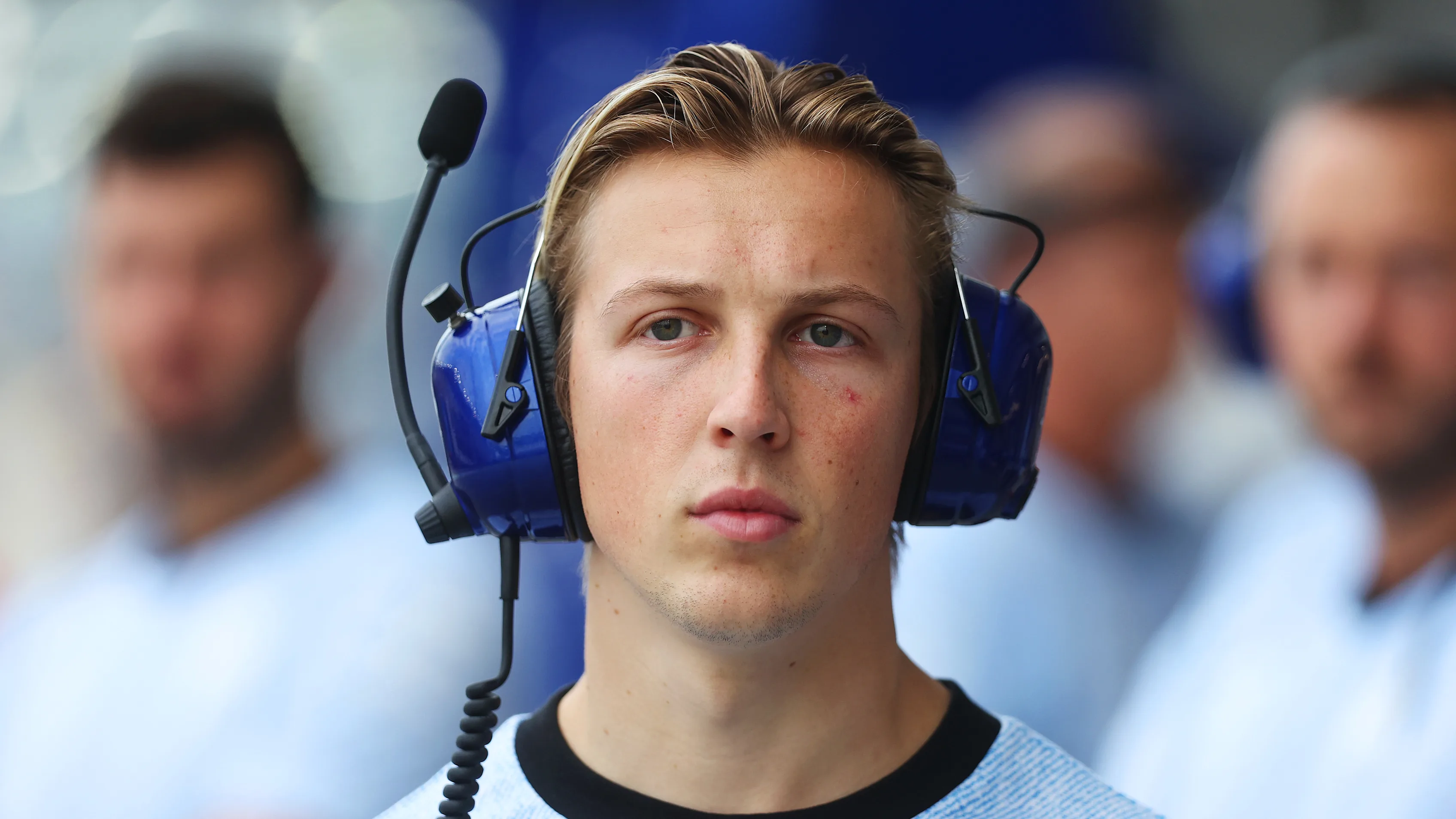 SINGAPORE, SINGAPORE - SEPTEMBER 21: Liam Lawson of New Zealand and Visa Cash App RB looks on in