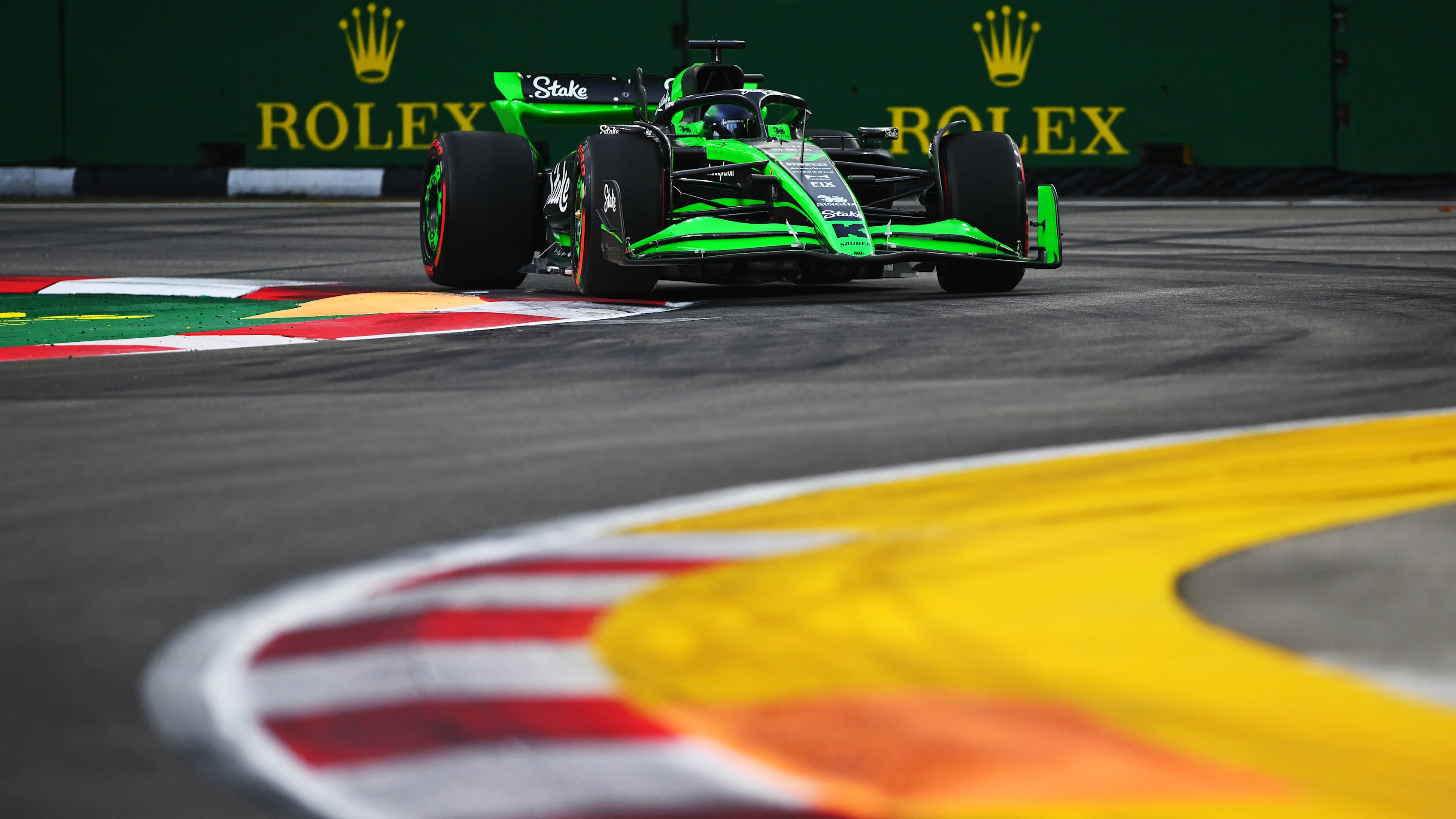 SINGAPORE, SINGAPORE - SEPTEMBER 21: Valtteri Bottas of Finland driving the (77) Kick Sauber C44 Ferrari on track during final practice ahead of the F1 Grand Prix of Singapore at Marina Bay Street Circuit on September 21, 2024 in Singapore, Singapore. (Photo by Rudy Carezzevoli/Getty Images)