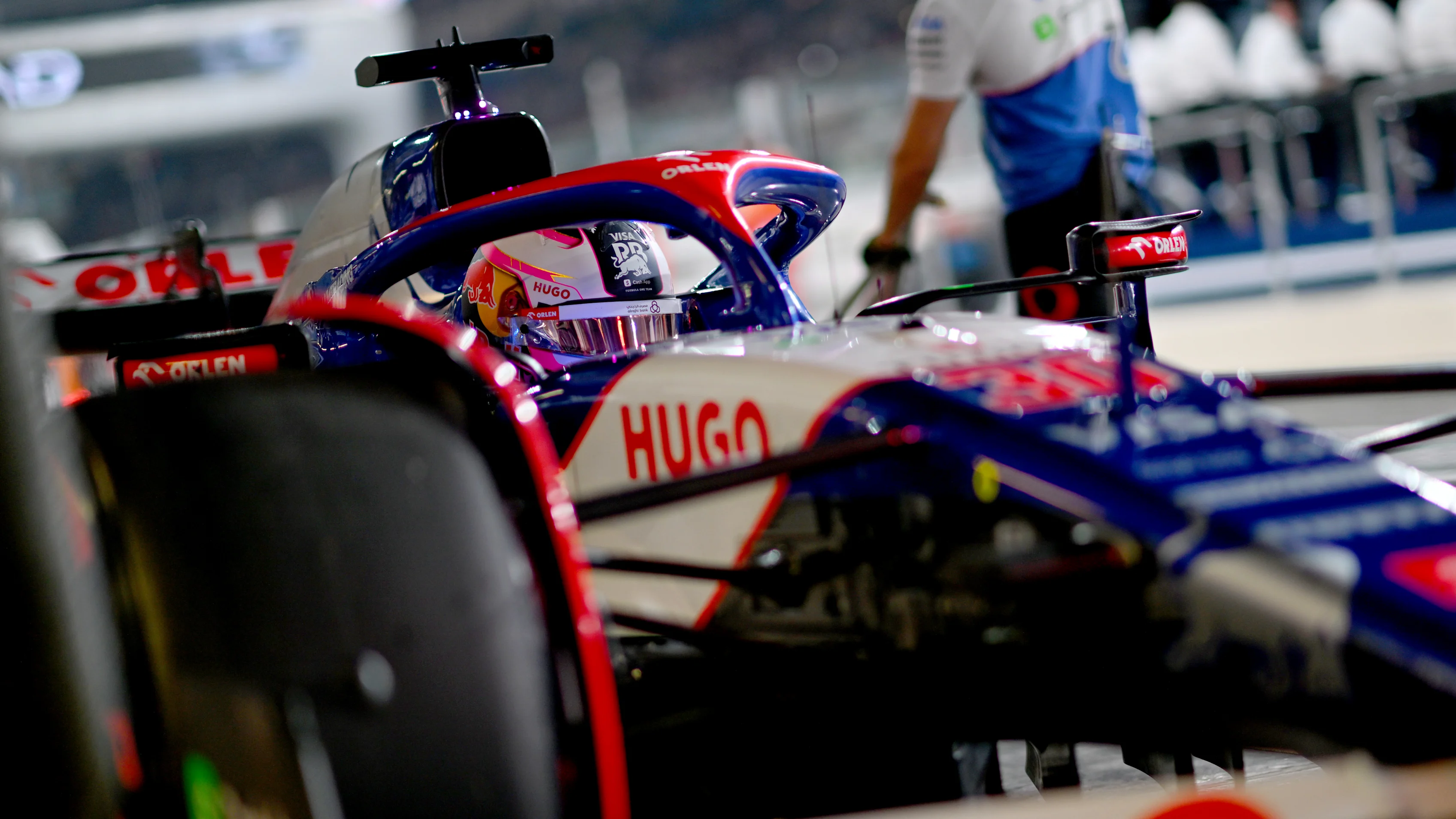 ABU DHABI, UNITED ARAB EMIRATES - DECEMBER 07: Liam Lawson of New Zealand and Visa Cash App RB