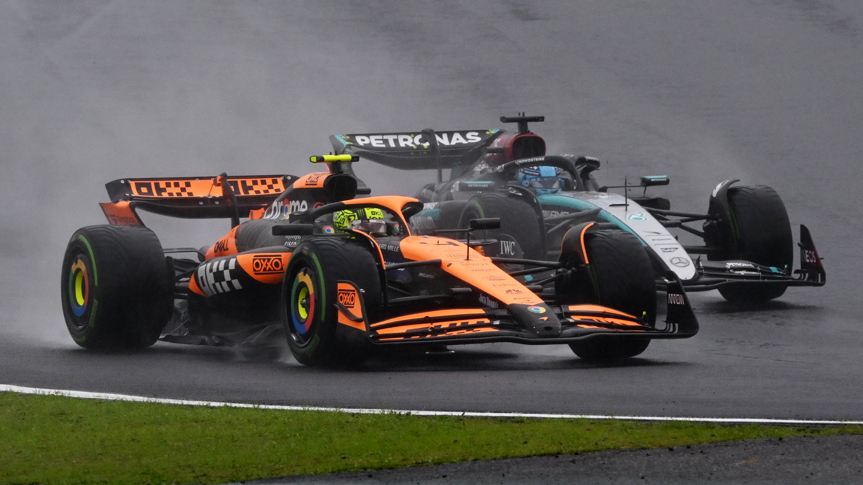 SAO PAULO, BRAZIL - NOVEMBER 03: Lando Norris of Great Britain driving the (4) McLaren MCL38