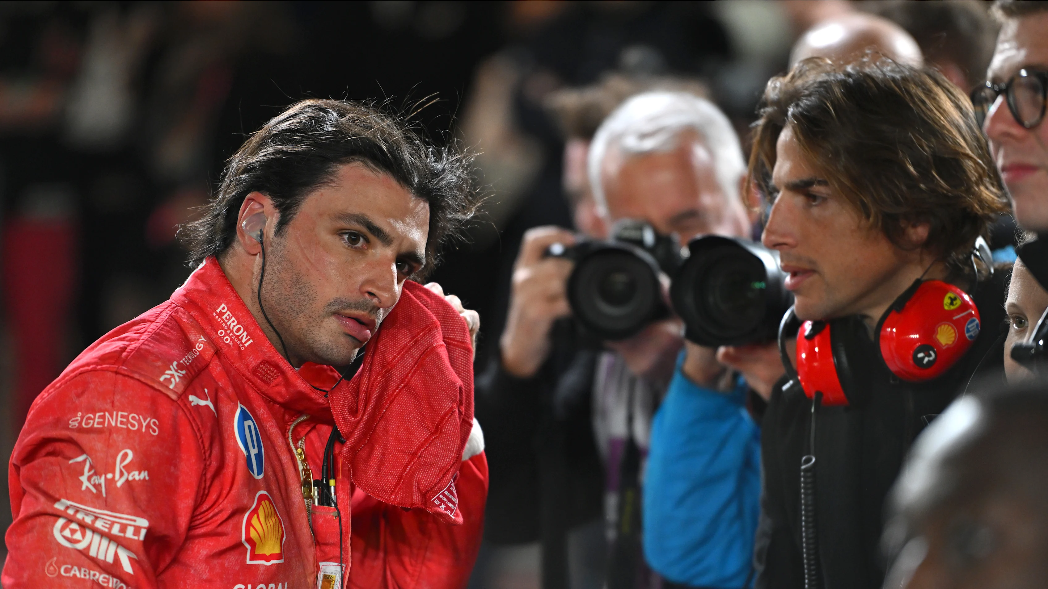 LAS VEGAS, NEVADA - NOVEMBER 23: Third placed Carlos Sainz of Spain and Ferrari celebrates in parc
