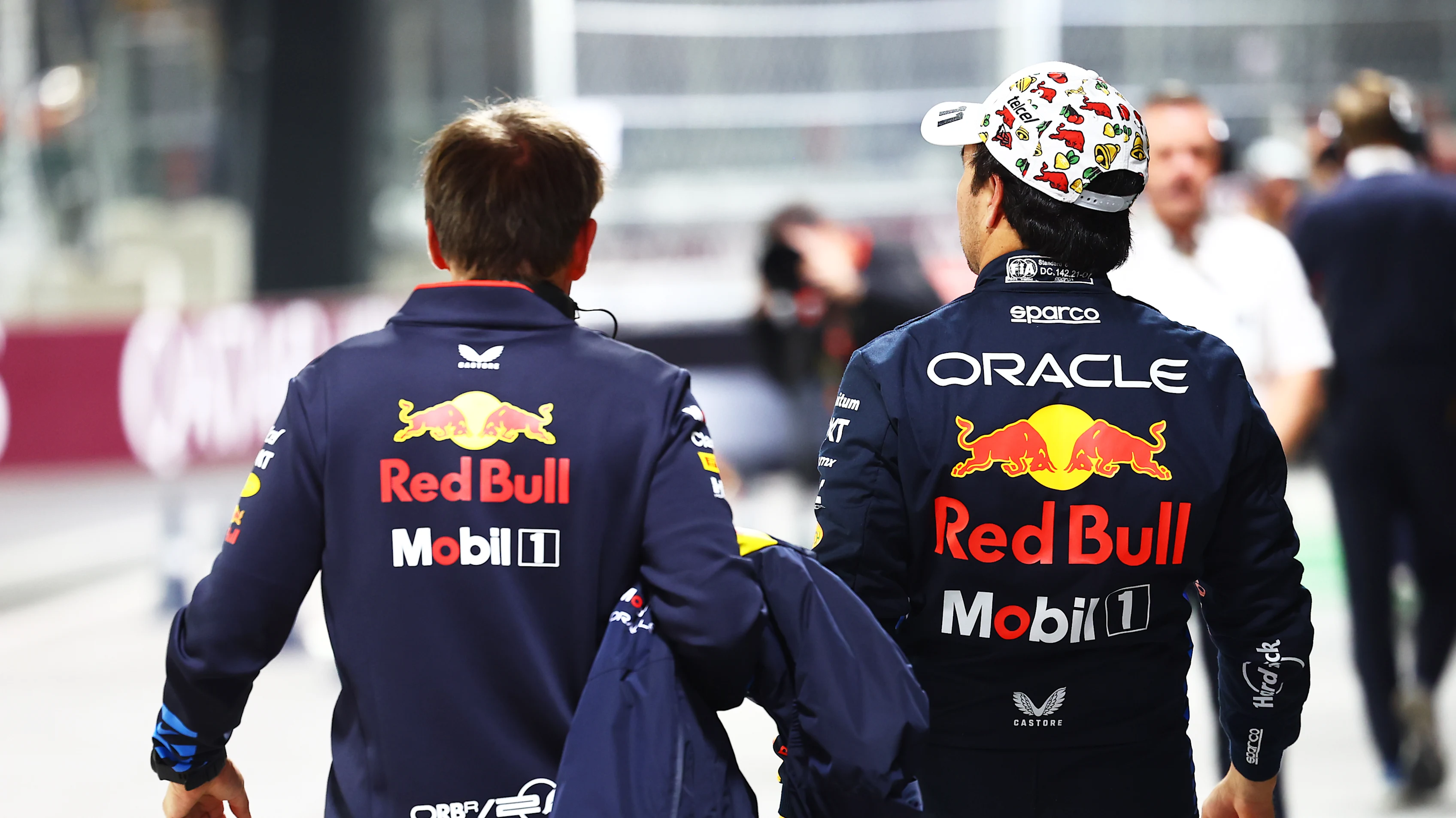 LAS VEGAS, NEVADA - NOVEMBER 22: 16th placed qualifier Sergio Perez of Mexico and Oracle Red Bull