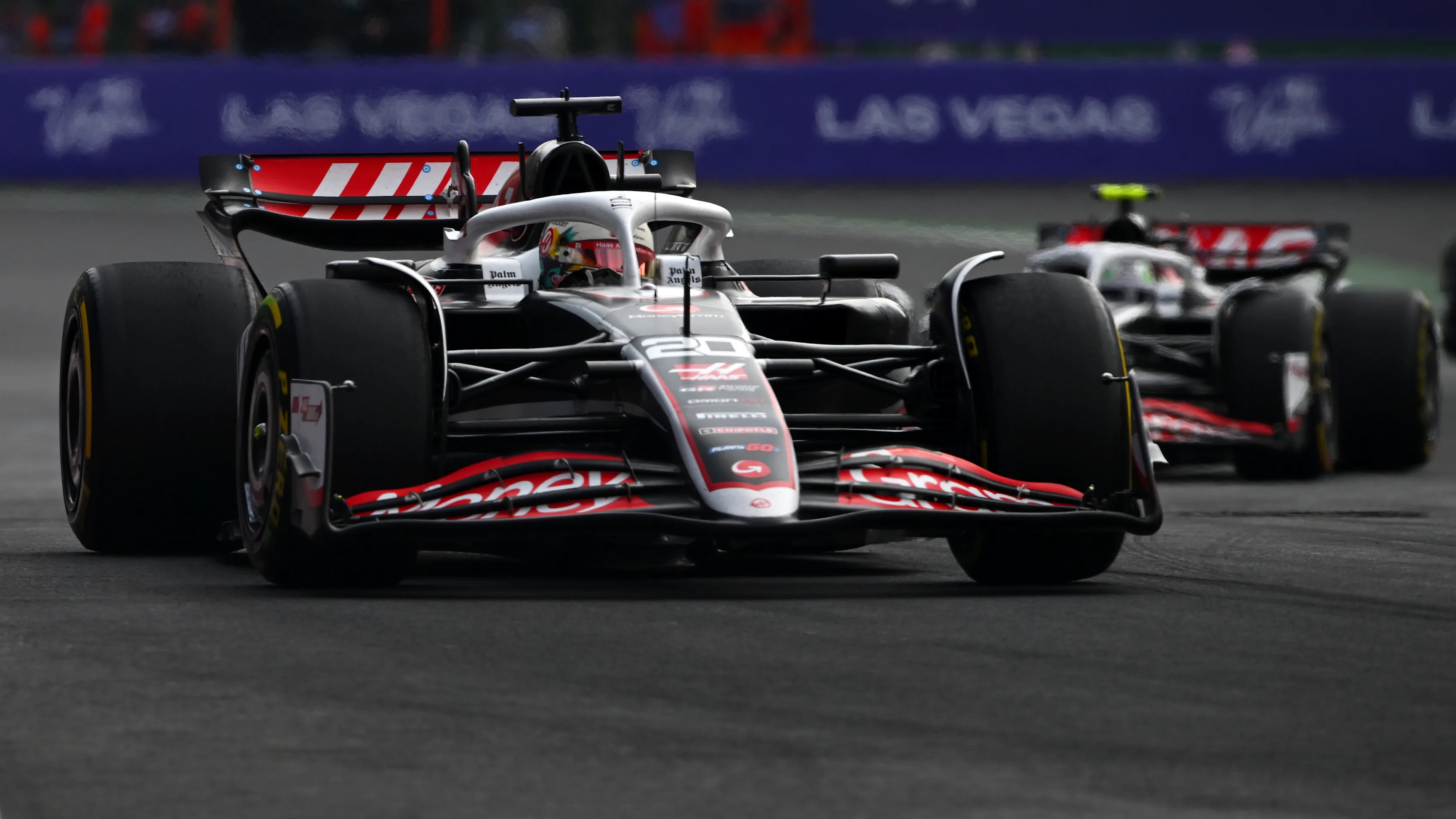 MEXICO CITY, MEXICO - OCTOBER 27: Kevin Magnussen of Denmark driving the (20) Haas F1 VF-24 Ferrari