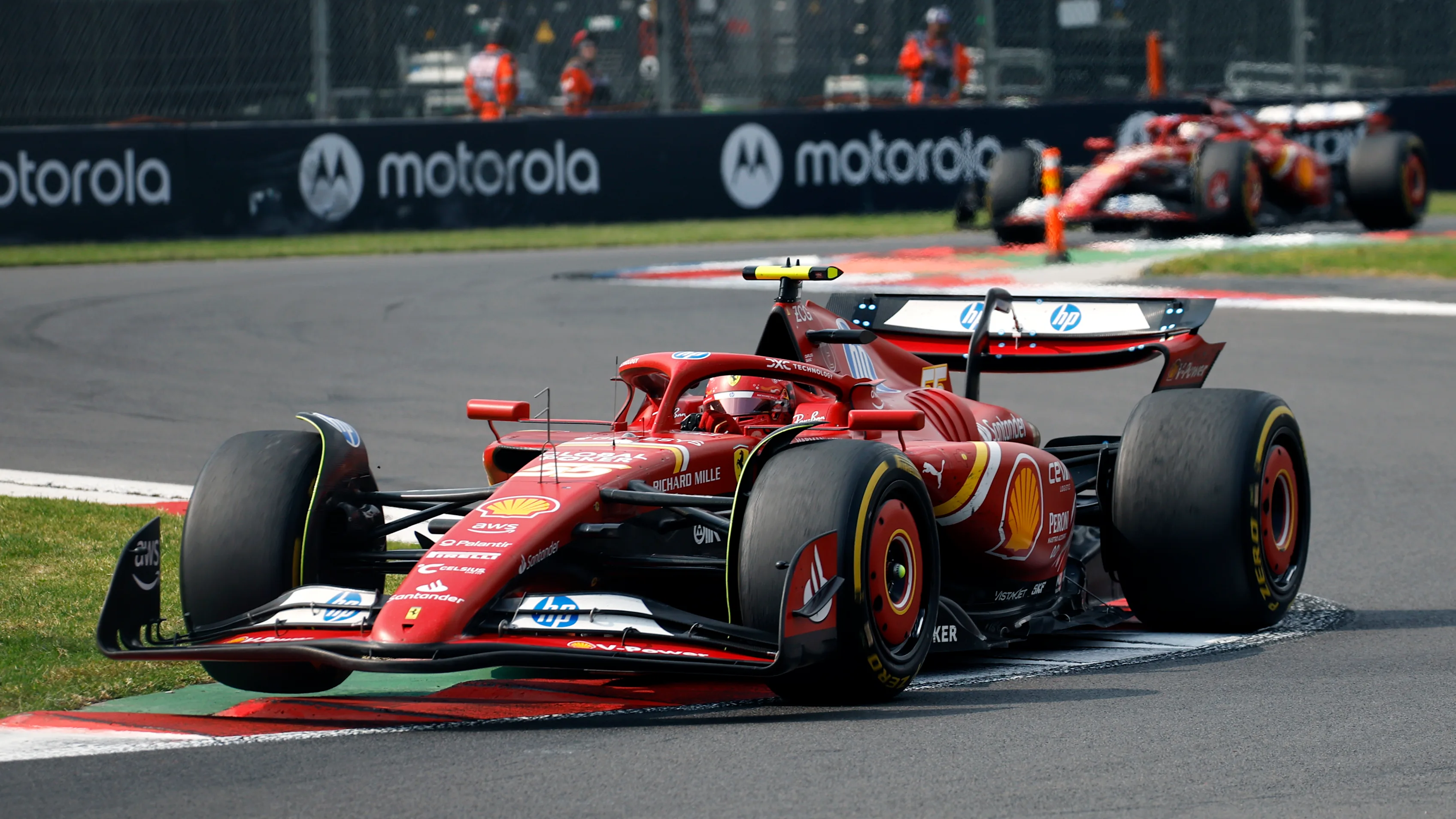 MEXICO CITY, MEXICO - OCTOBER 27: Carlos Sainz of Spain driving (55) the Ferrari SF-24 leads