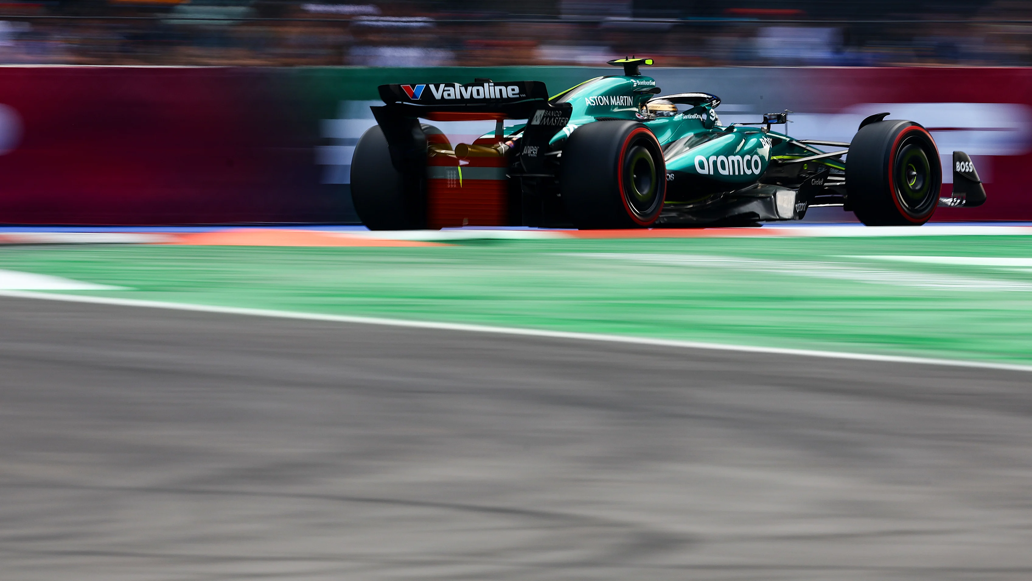 MEXICO CITY, MEXICO - OCTOBER 26: Fernando Alonso of Spain driving the (14) Aston Martin AMR24