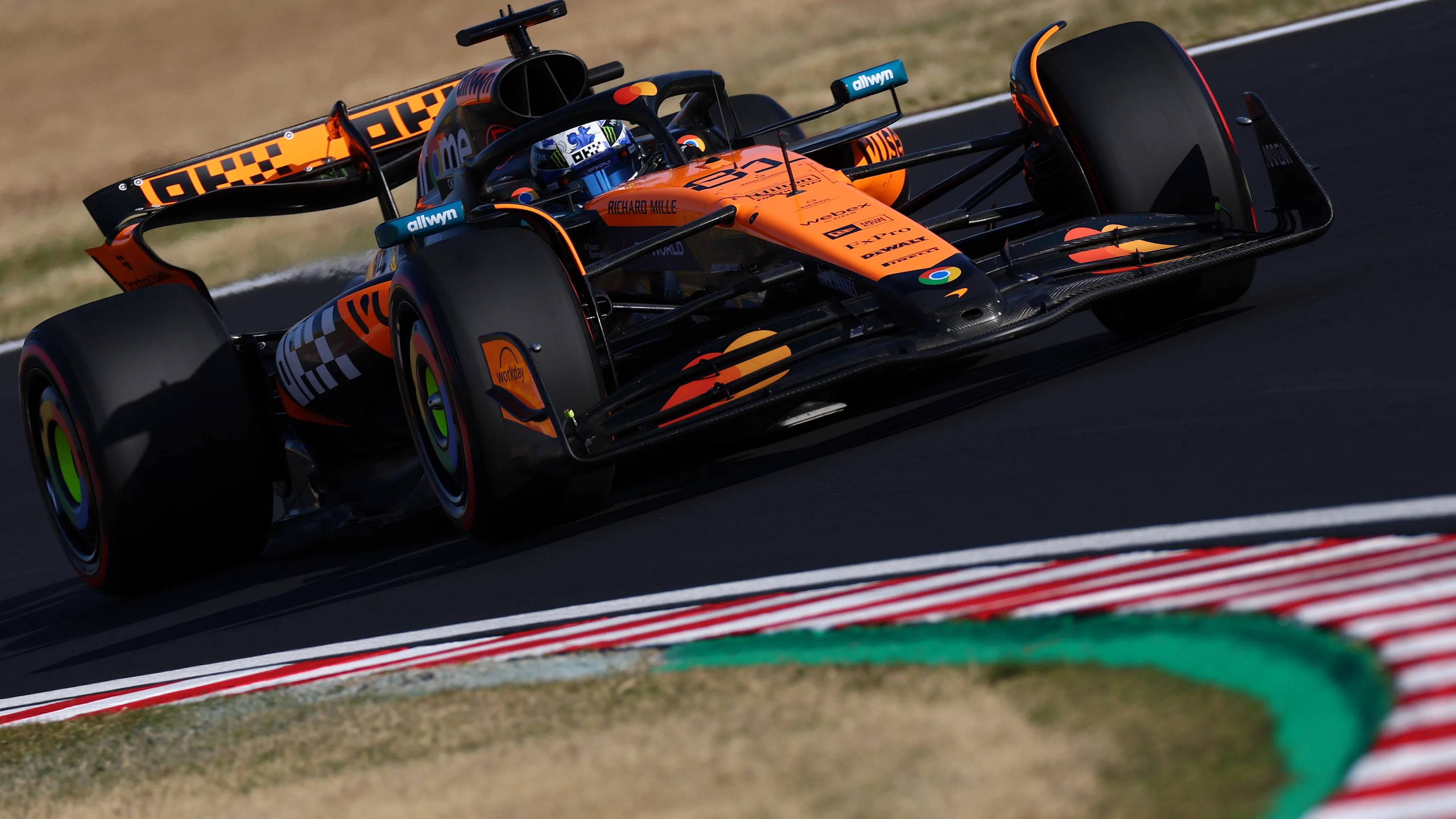 SUZUKA, JAPAN - APRIL 04: Oscar Piastri of Australia driving the (81) McLaren MCL39 Mercedes on