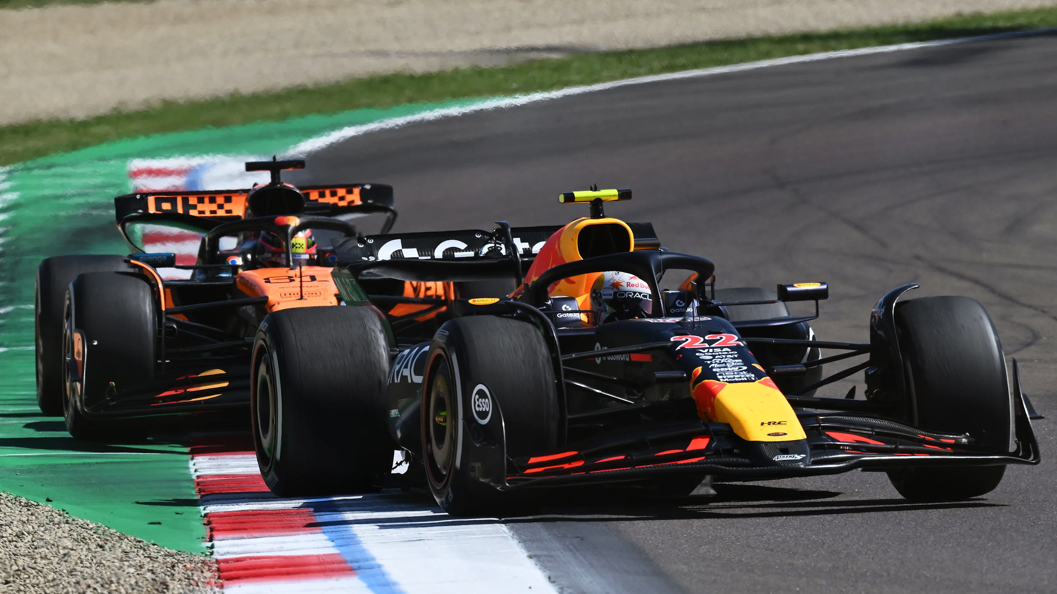 IMOLA, ITALY - MAY 18: Yuki Tsunoda of Japan driving the (22) Oracle Red Bull Racing RB21 leads