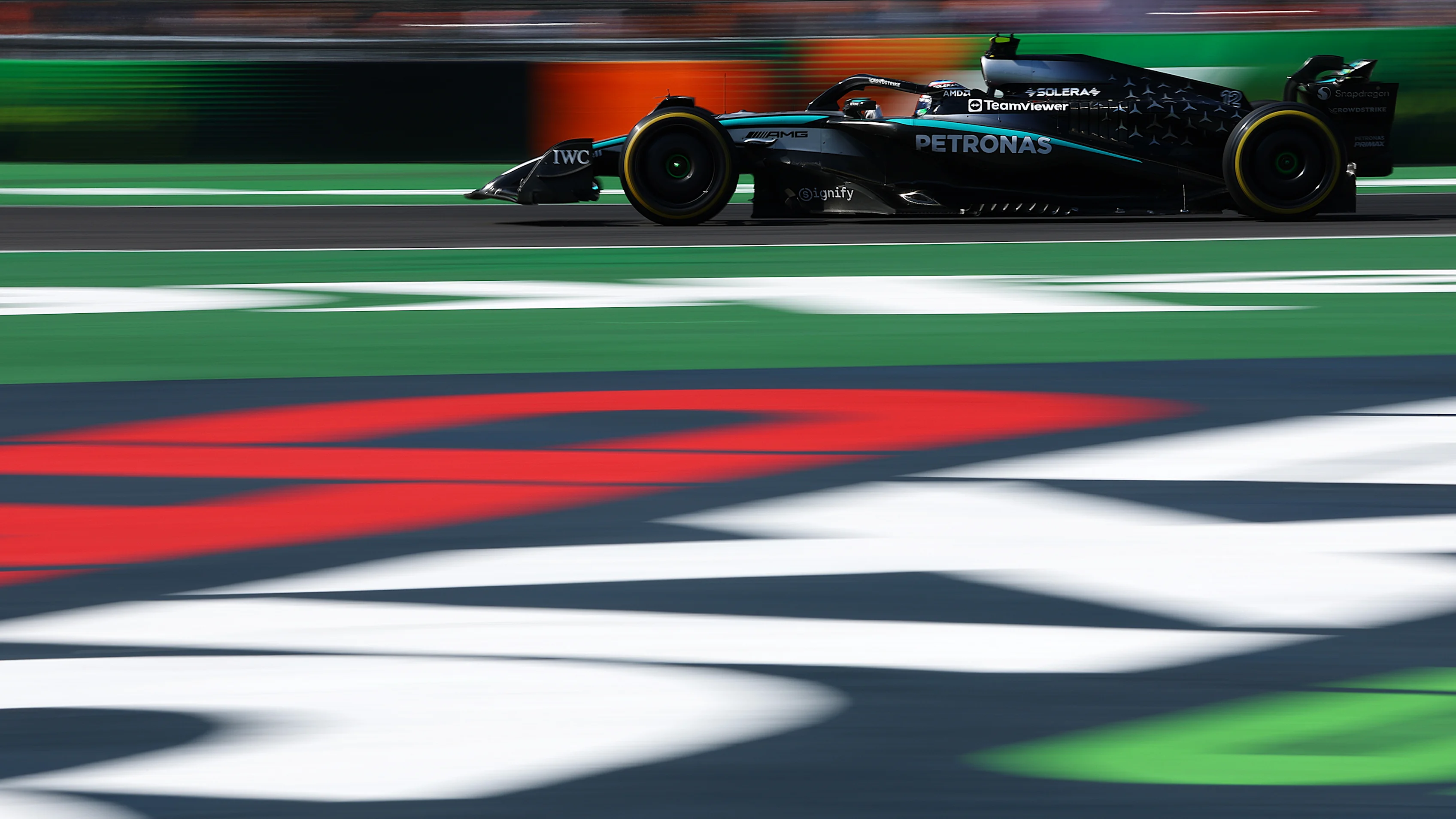 MEXICO CITY, MEXICO - OCTOBER 26: Andrea Kimi Antonelli of Italy driving the (12) Mercedes AMG