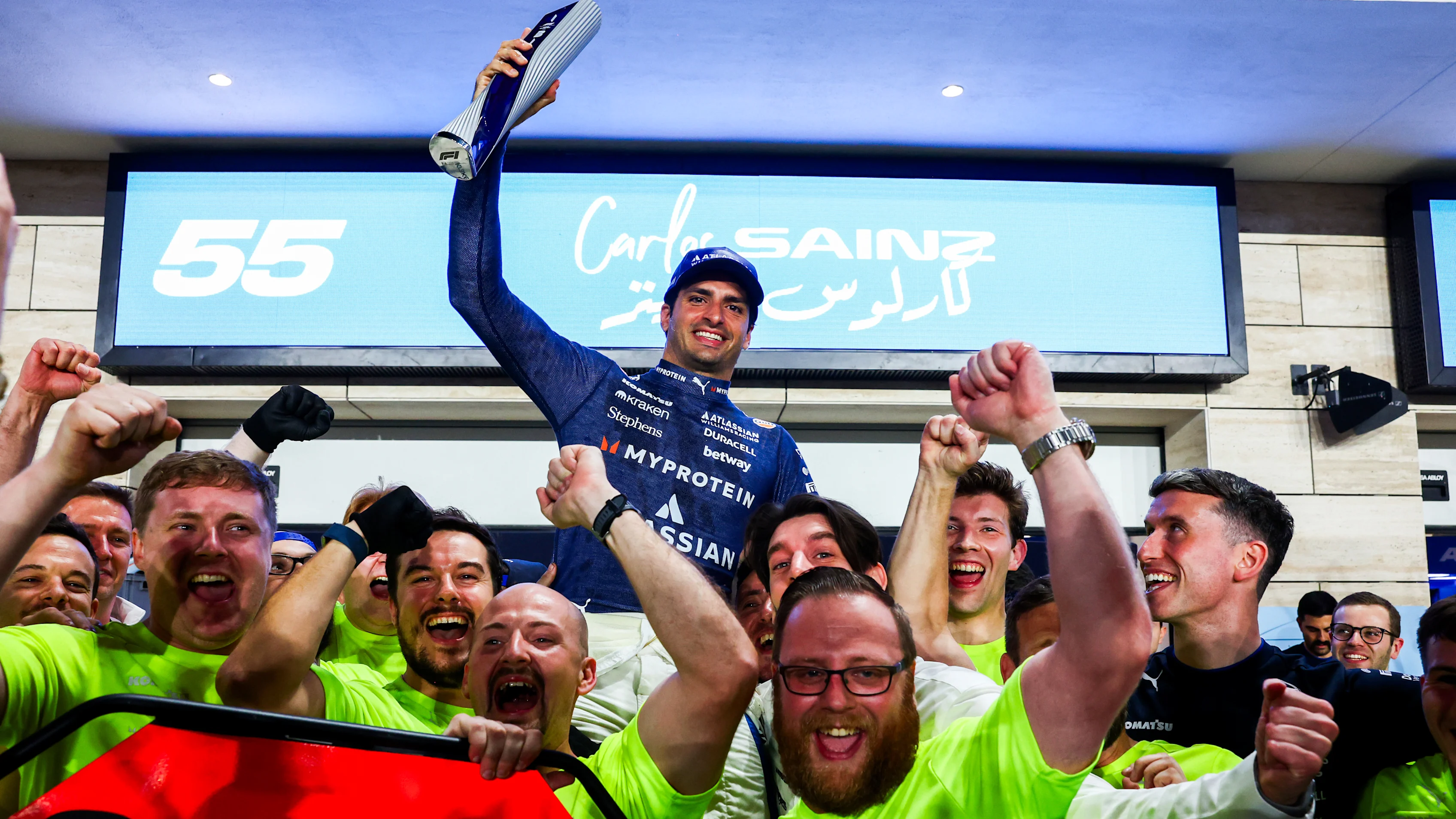 LUSAIL CITY, QATAR - NOVEMBER 30: Third placed Carlos Sainz of Spain and Williams and the Williams
