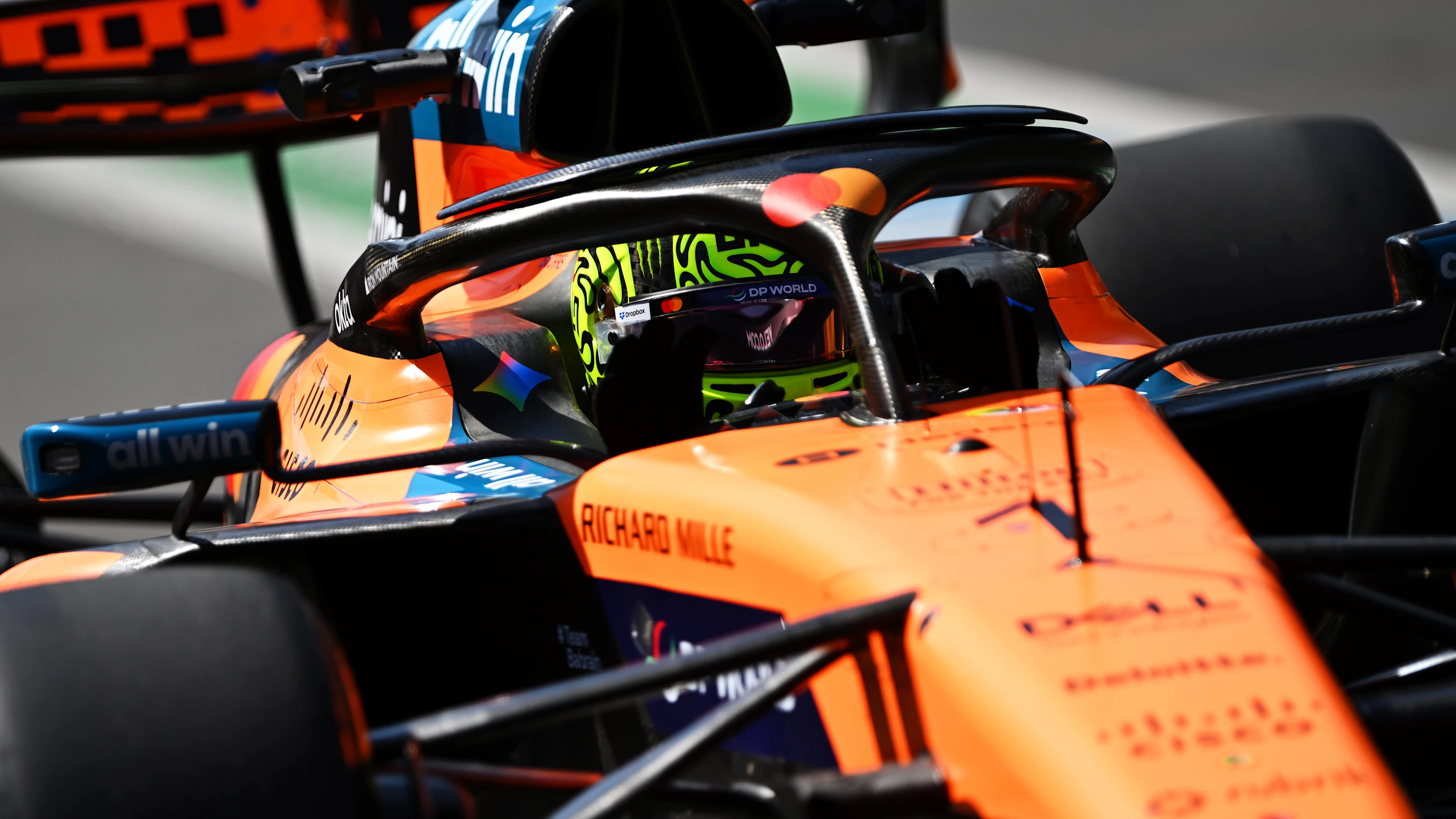 BAKU, AZERBAIJAN - SEPTEMBER 24: Lando Norris of Great Britain driving the (1) McLaren MCL40