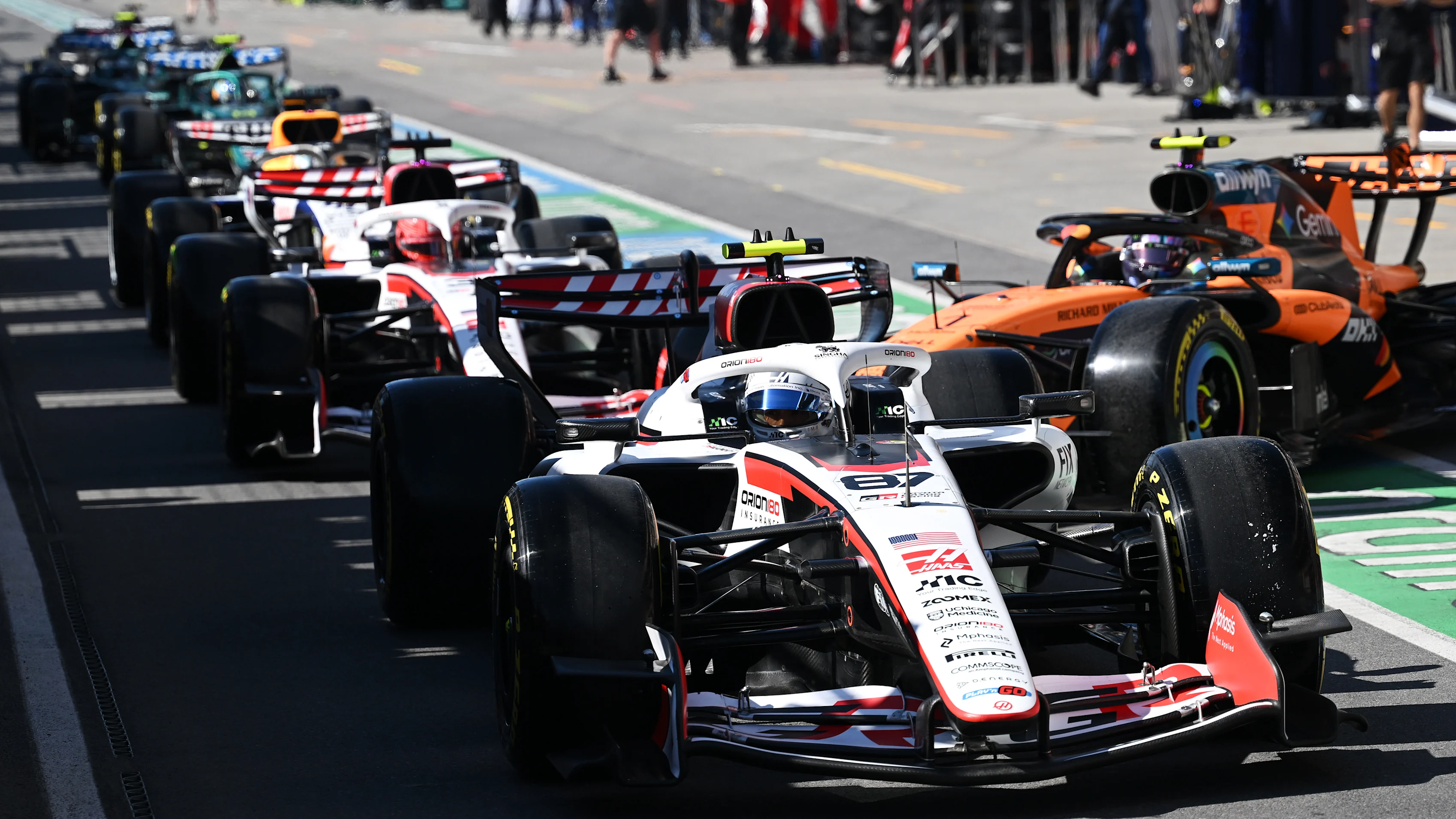 MONTREAL, QUEBEC - MAY 22: Oliver Bearman of Great Britain driving the (87) Haas F1 VF-26 Ferrari