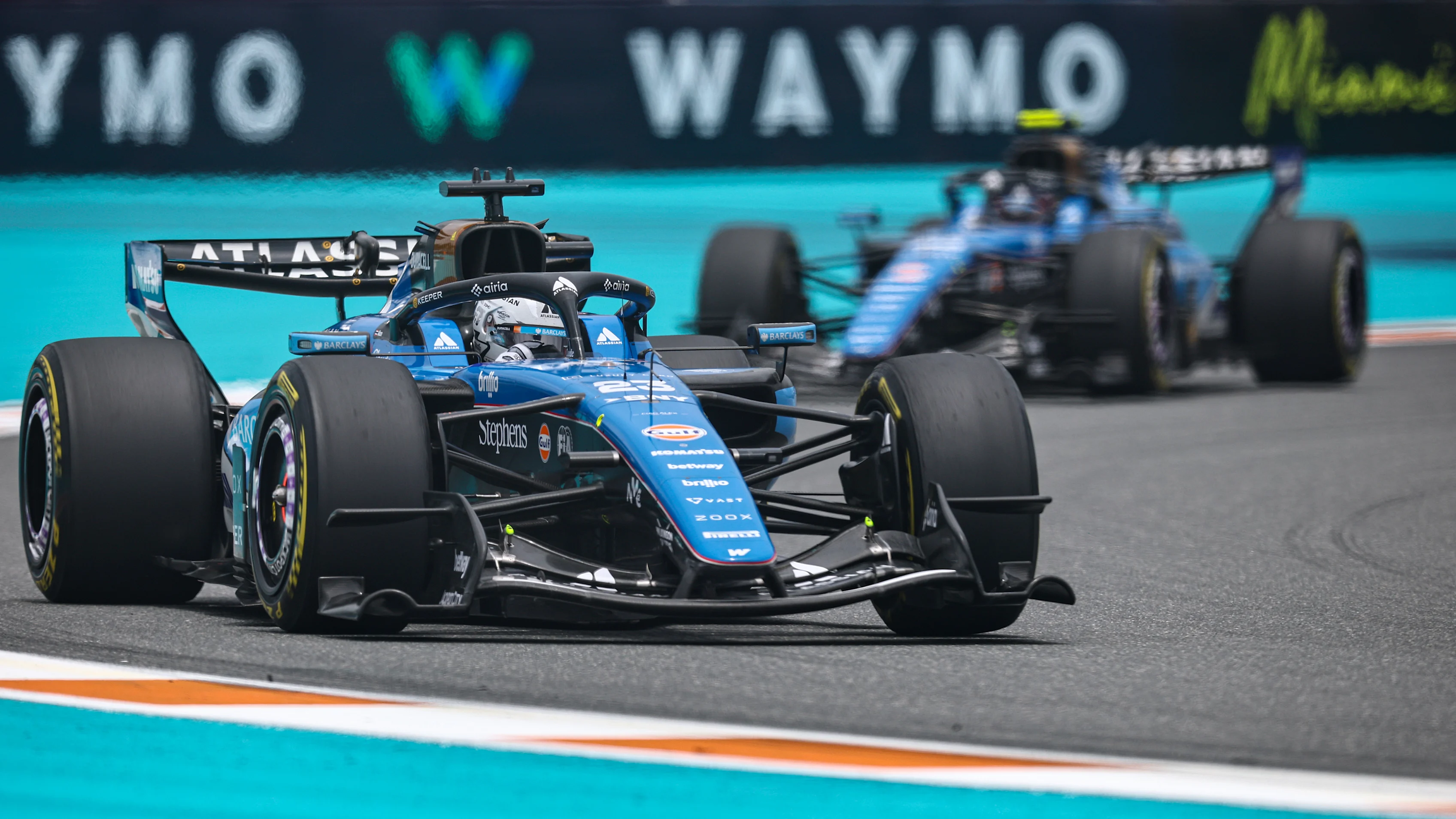 MIAMI, FLORIDA - MAY 03: Alexander Albon of Thailand driving the (23) Williams FW48 Mercedes leads Carlos Sainz of Spain driving the (55) Williams FW48 Mercedes on track during the F1 Grand Prix of Miami at Miami International Autodrome on May 03, 2026 in Miami, Florida. (Photo by Chris Graythen/Getty Images)
