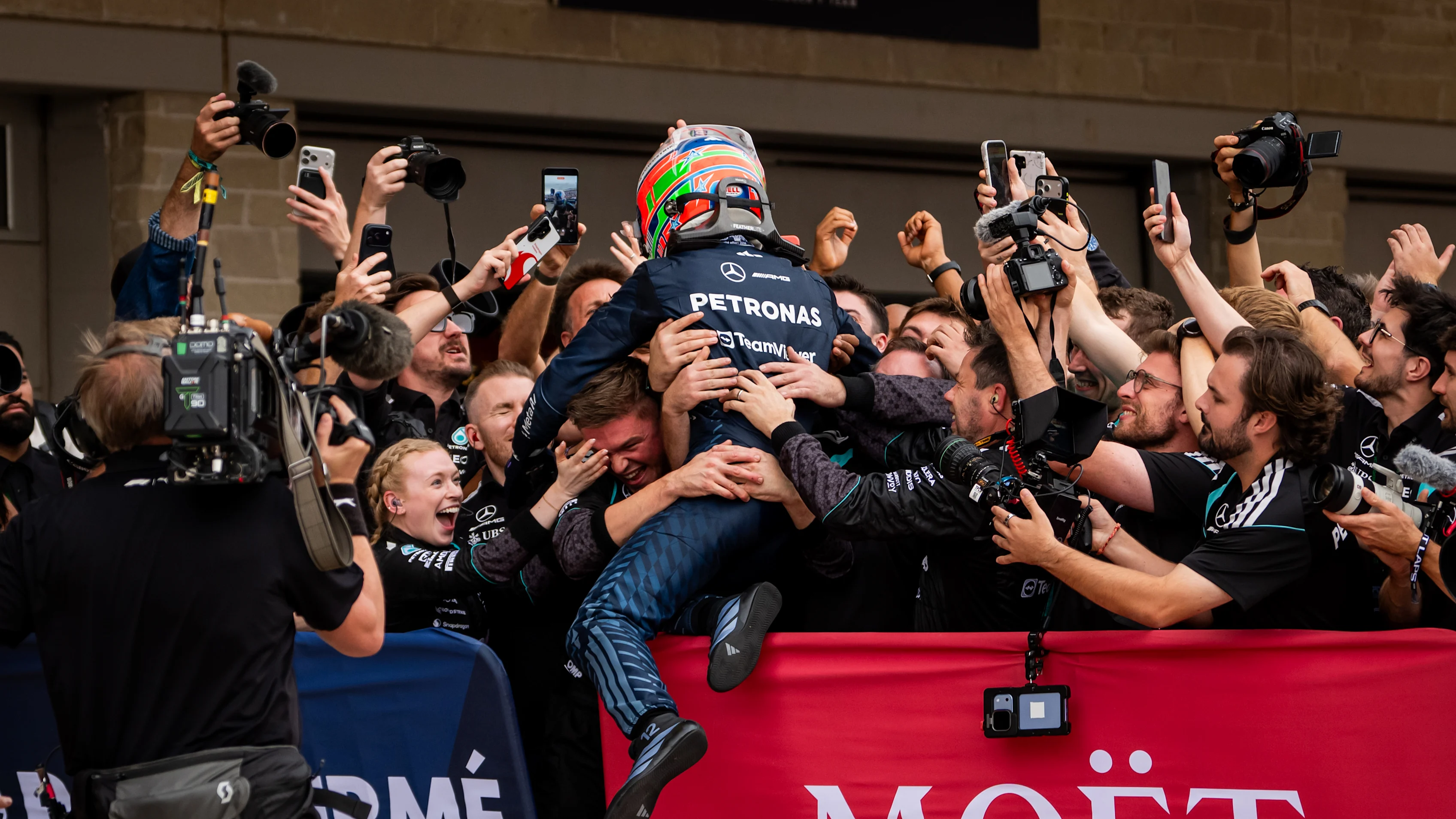 AUSTIN, TEXAS - OCTOBER 25: (EDITORS NOTE: Image has been digitally enhanced.) Race winner Andrea