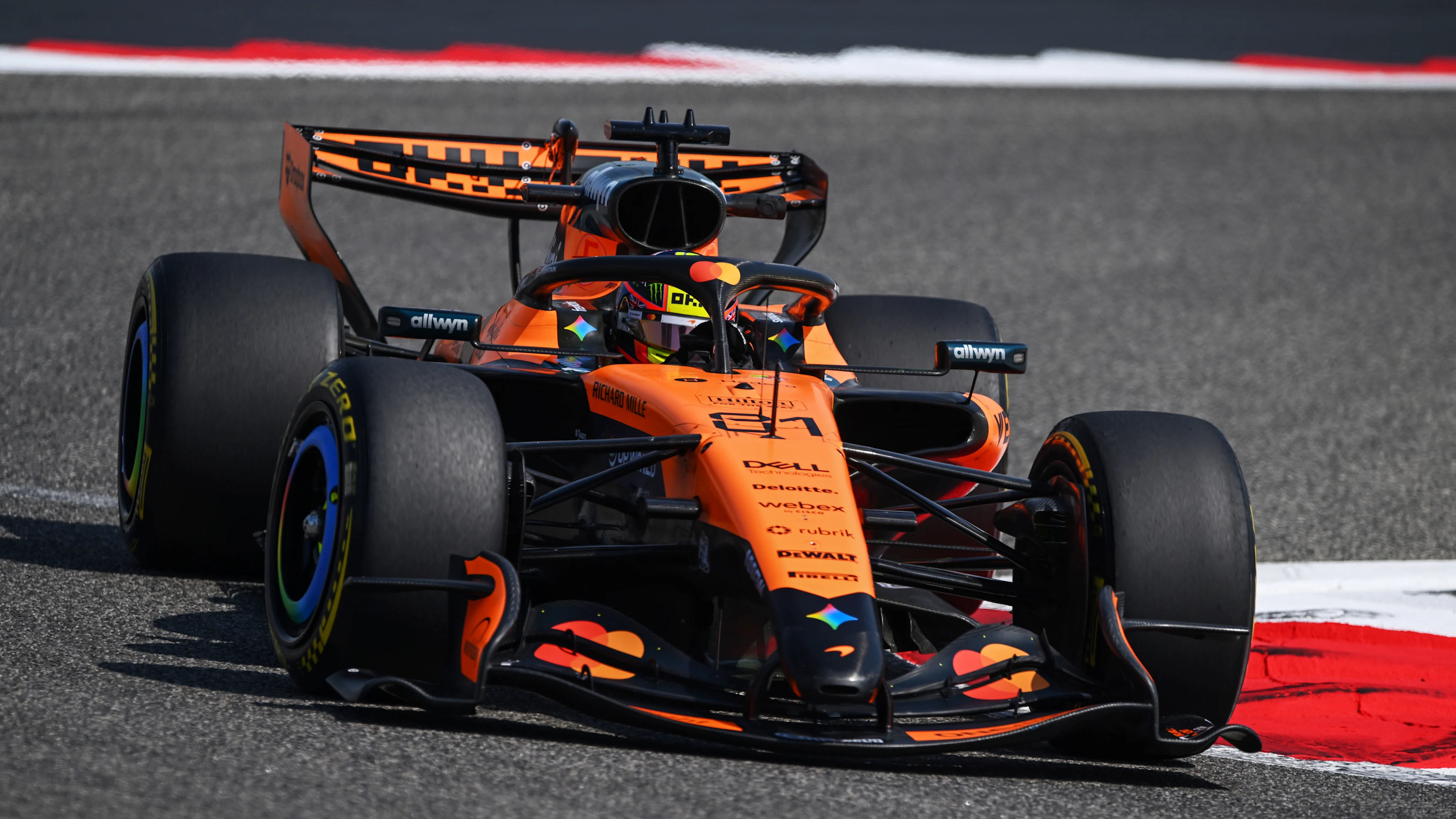 BAHRAIN, BAHRAIN - FEBRUARY 20: Oscar Piastri of Australia driving the (81) McLaren MCL40 Mercedes