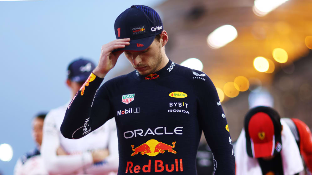 BAHREIN, BAHREIN - 5 DE MARZO: Max Verstappen de Holanda y Oracle Red Bull Racing se preparan