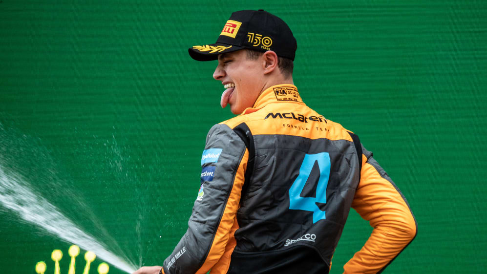 IMOLA, ITALIA - 24 DE ABRIL: Lando Norris (GBR) McLaren F1 Team, MCL35M, motor Mercedes celebra el