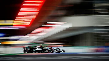 LAS VEGAS, NEVADA - NOVEMBER 21: Lewis Hamilton of Great Britain driving the (44) Mercedes AMG