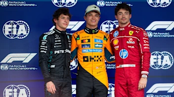 SAO PAULO, BRAZIL - NOVEMBER 07: Gabriel Bortoleto of Brazil driving the (5) Kick Sauber C45
