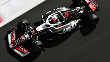 ABU DHABI, UNITED ARAB EMIRATES - DECEMBER 10: Esteban Ocon of France driving the (31) Haas F1