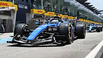 KUALA LUMPUR, MALAYSIA - OCTOBER 02: Alexander Albon of Thailand driving the (23) Williams FW48