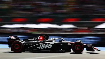 MEXICO CITY, MEXICO - OCTOBER 27: Oliver Bearman of Great Britain and MoneyGram Haas F1 Team during