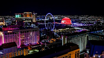 LAS VEGAS, NEVADA - NOVEMBER 21: A general view over the skyline during practice ahead of the F1