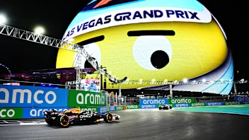 LAS VEGAS, NEVADA - NOVEMBER 21: George Russell of Great Britain driving the (63) Mercedes AMG