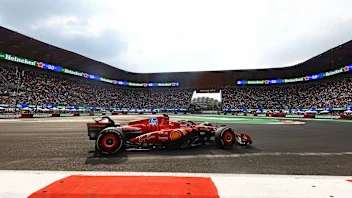 MEXICO CITY, MEXICO - OCTOBER 26: Lando Norris of Great Britain driving the (4) McLaren MCL38