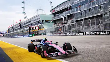 SINGAPORE, SINGAPORE - OCTOBER 03: Franco Colapinto of Argentina driving the (43) Alpine F1 A525