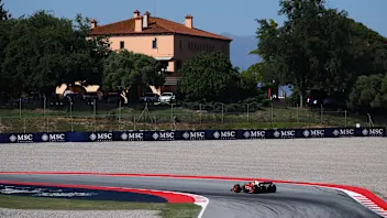 BARCELONA, SPAIN - MAY 30: Oliver Bearman of Great Britain driving the (87) Haas F1 VF-25 Ferrari