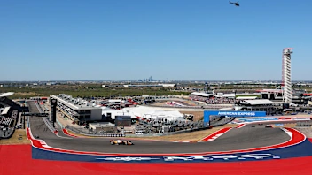 AUSTIN, TEXAS - OCTOBER 19: Oscar Piastri of Australia driving the (81) McLaren MCL39 Mercedes on
