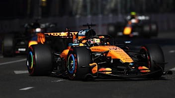 BAKU, AZERBAIJAN - SEPTEMBER 26: Oscar Piastri of Australia driving the (81) McLaren MCL40 Mercedes
