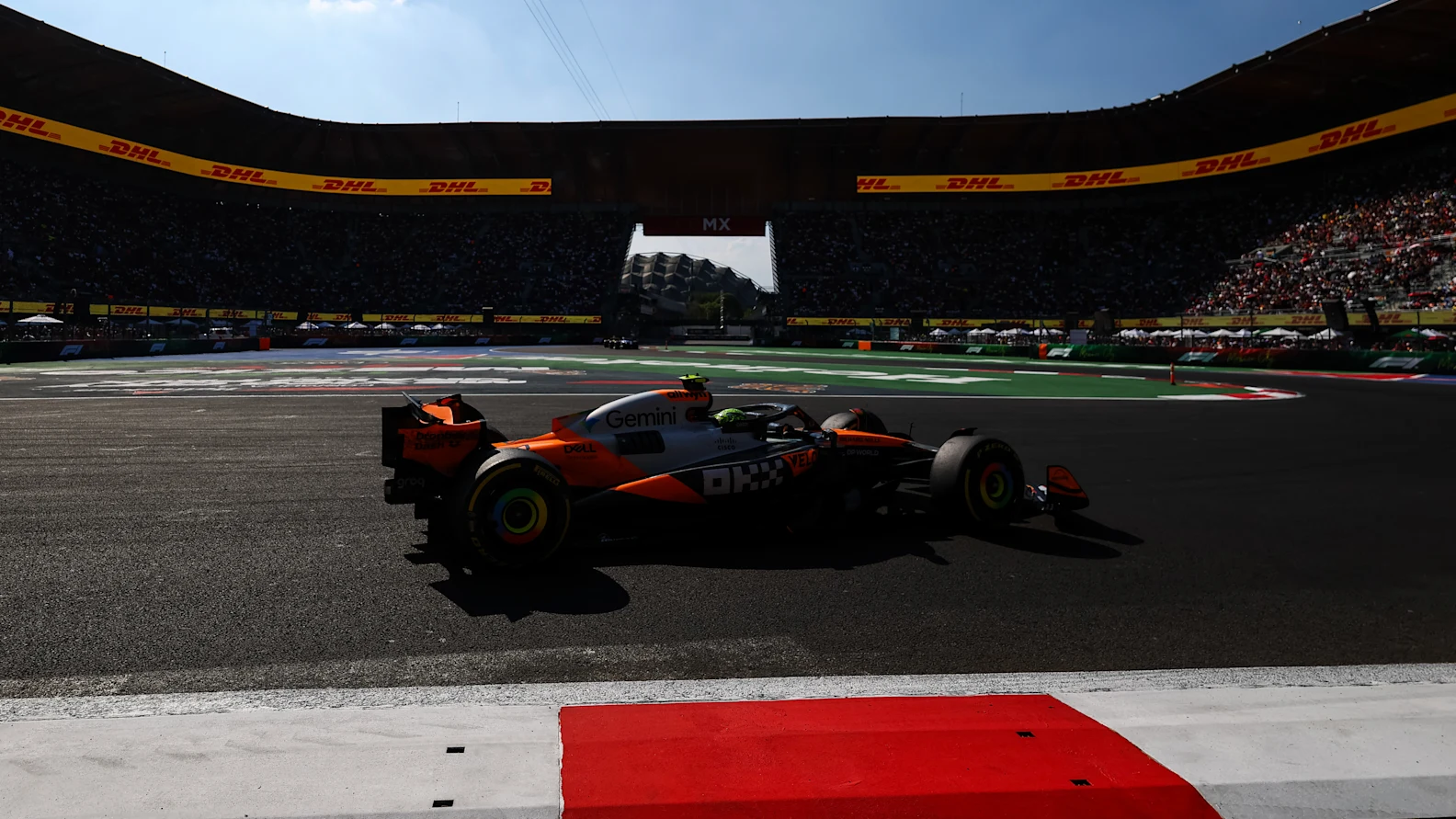 MEXICO CITY, MEXICO - OCTOBER 26: Lando Norris of Great Britain driving the (4) McLaren MCL39