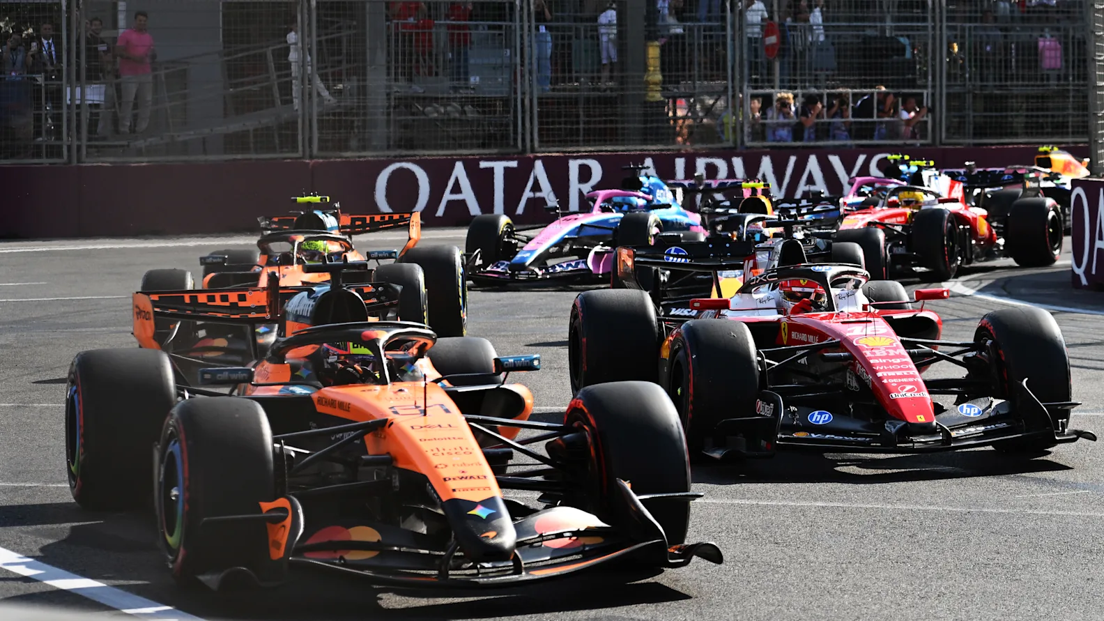 BAKU, AZERBAIJAN - SEPTEMBER 26: Oscar Piastri of Australia driving the (81) McLaren MCL40 Mercedes